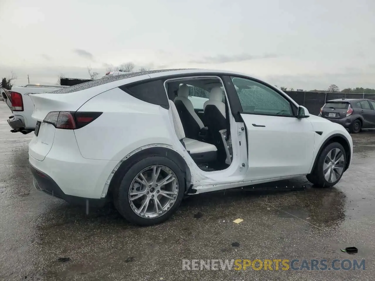 3 fotografías del automóvil dañado 7SAYGAEE8PF599740 TESLA MODEL Y 2023