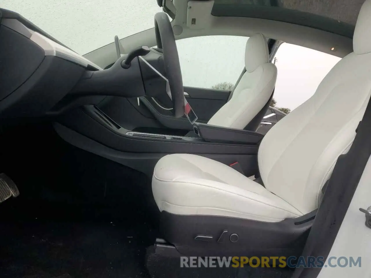 7 fotografías del automóvil dañado 7SAYGAEE8PF599740 TESLA MODEL Y 2023