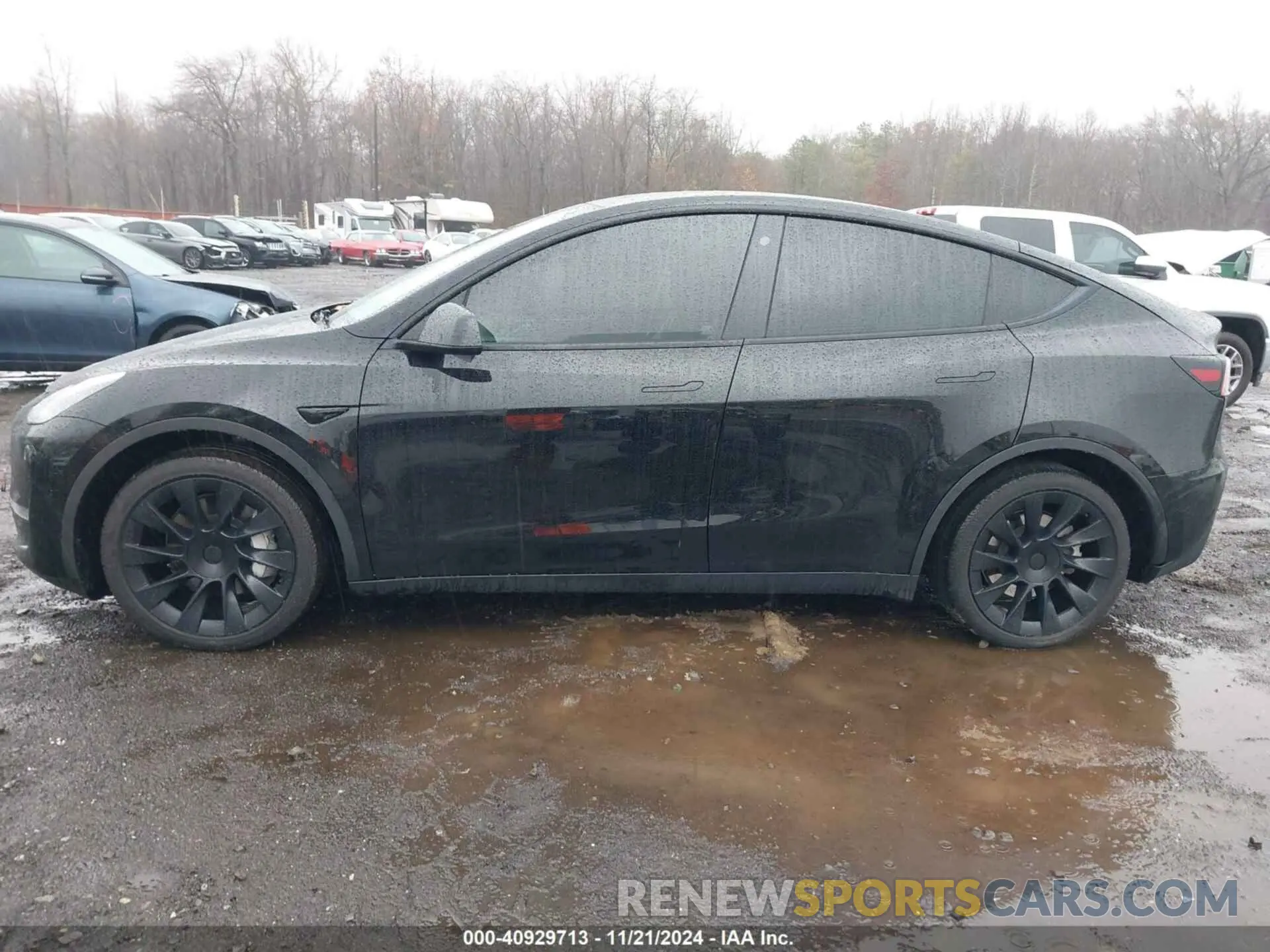 13 fotografías del automóvil dañado 7SAYGAEE8PF610509 TESLA MODEL Y 2023