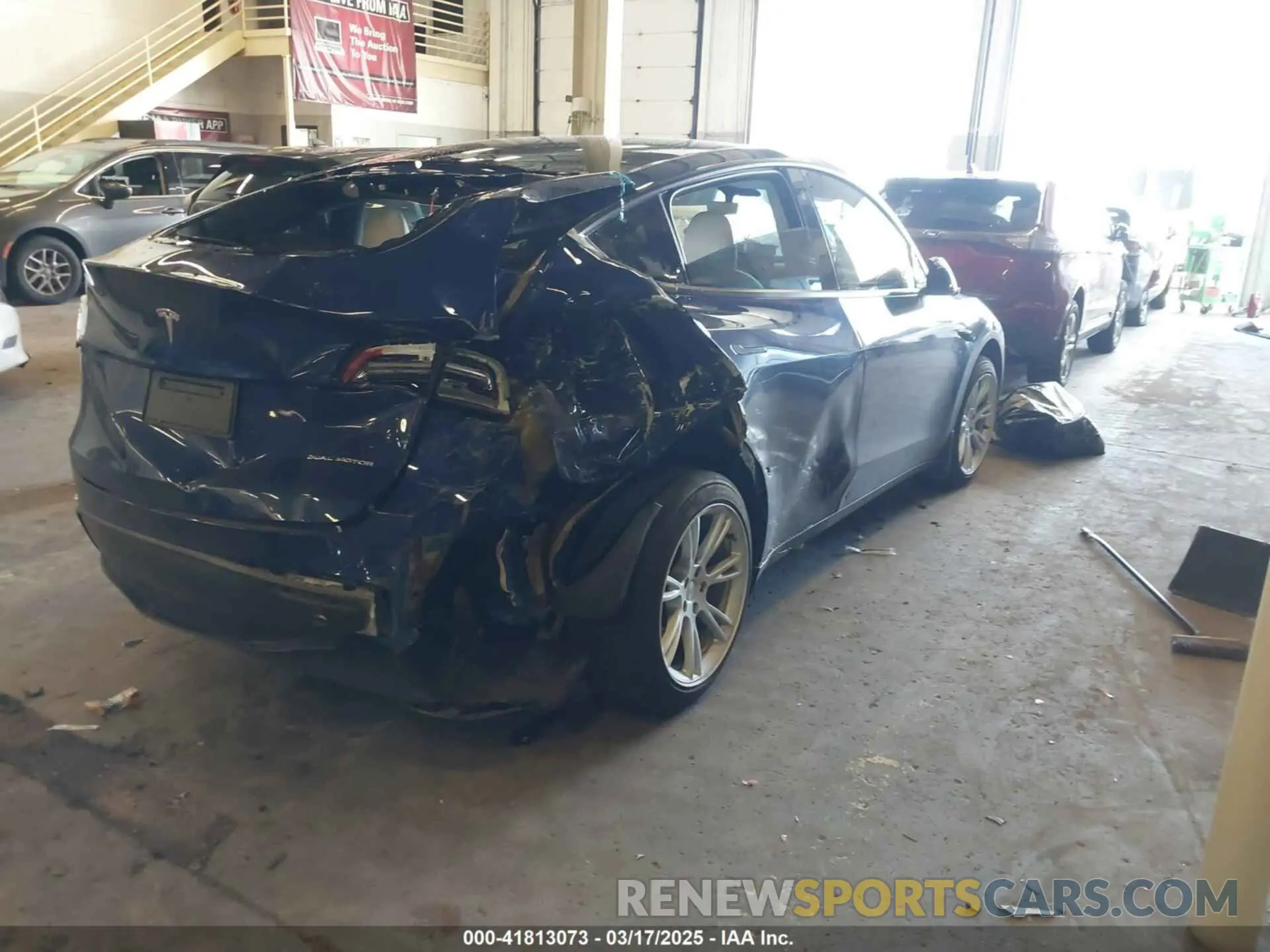 4 fotografías del automóvil dañado 7SAYGAEE8PF661220 TESLA MODEL Y 2023