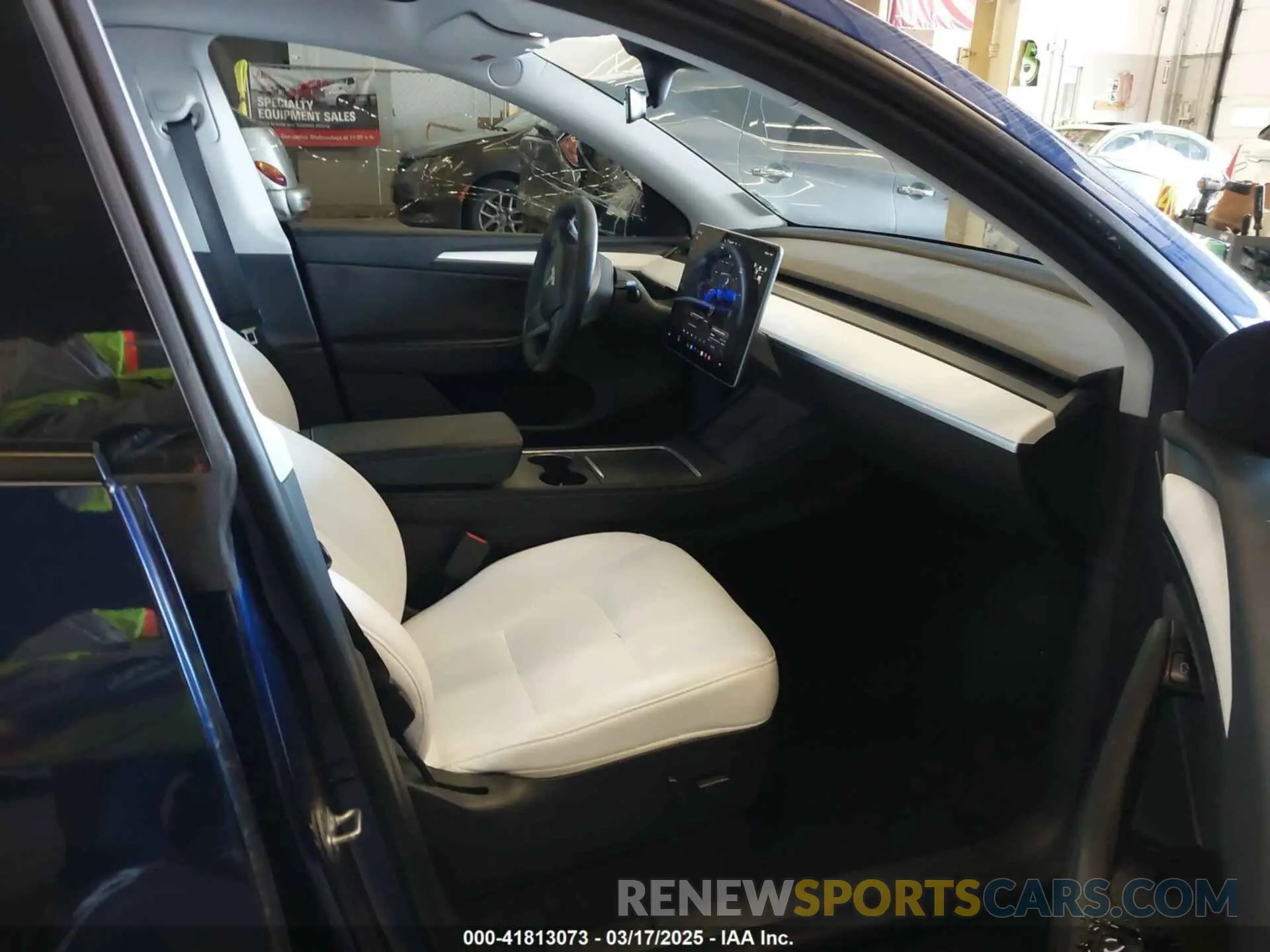 5 fotografías del automóvil dañado 7SAYGAEE8PF661220 TESLA MODEL Y 2023