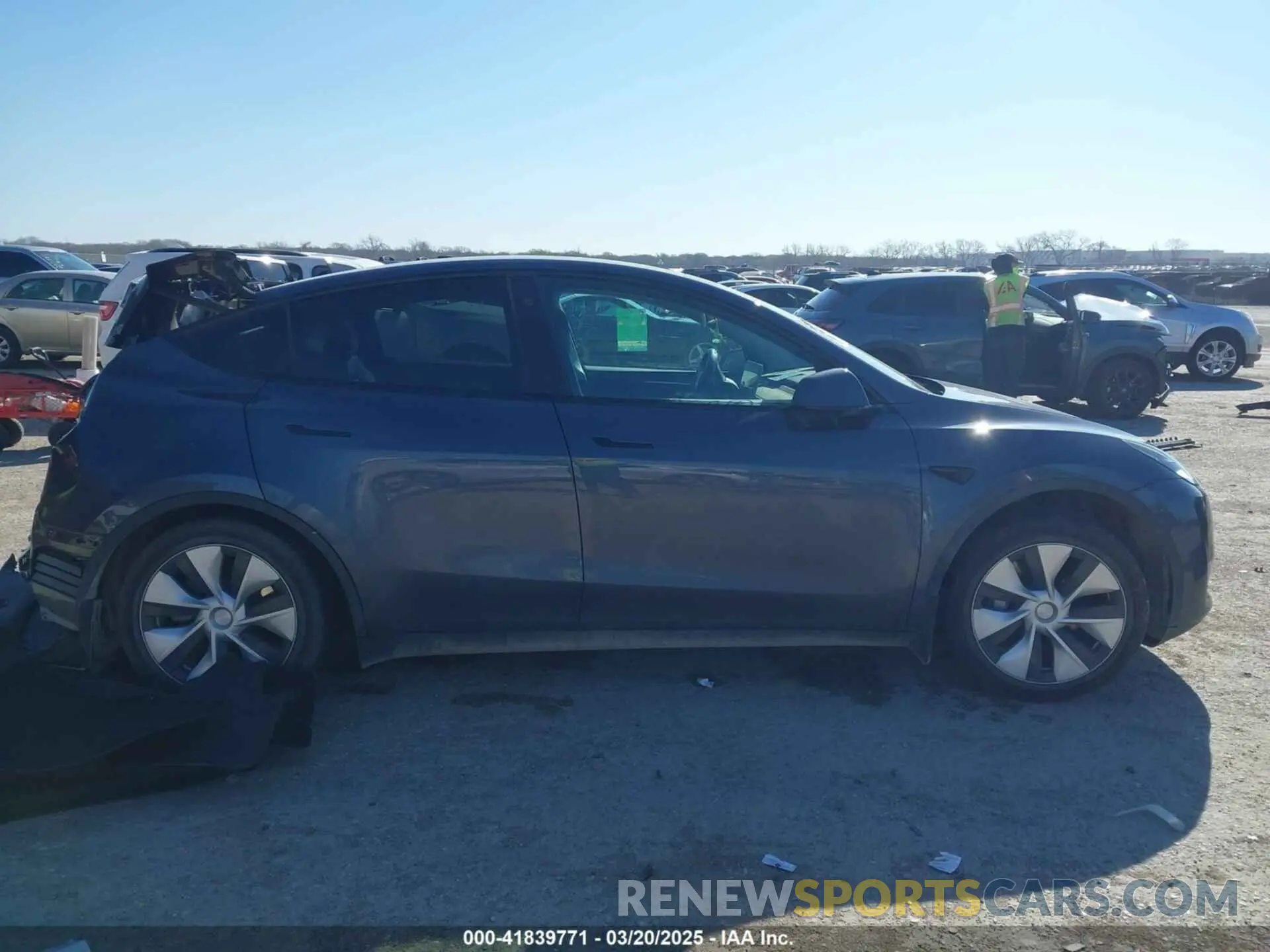 12 fotografías del automóvil dañado 7SAYGAEE8PF667728 TESLA MODEL Y 2023