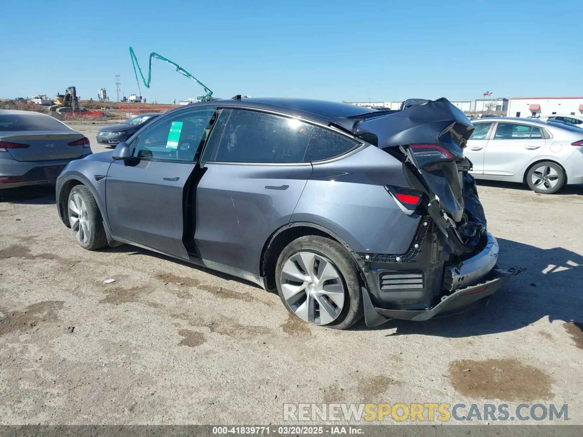 3 fotografías del automóvil dañado 7SAYGAEE8PF667728 TESLA MODEL Y 2023