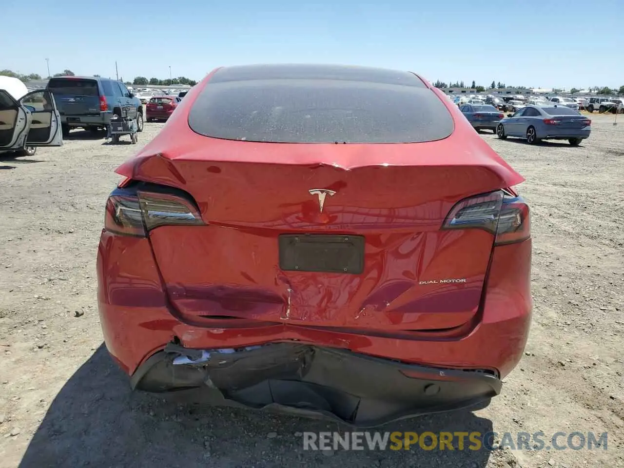 6 fotografías del automóvil dañado 7SAYGAEE8PF747191 TESLA MODEL Y 2023