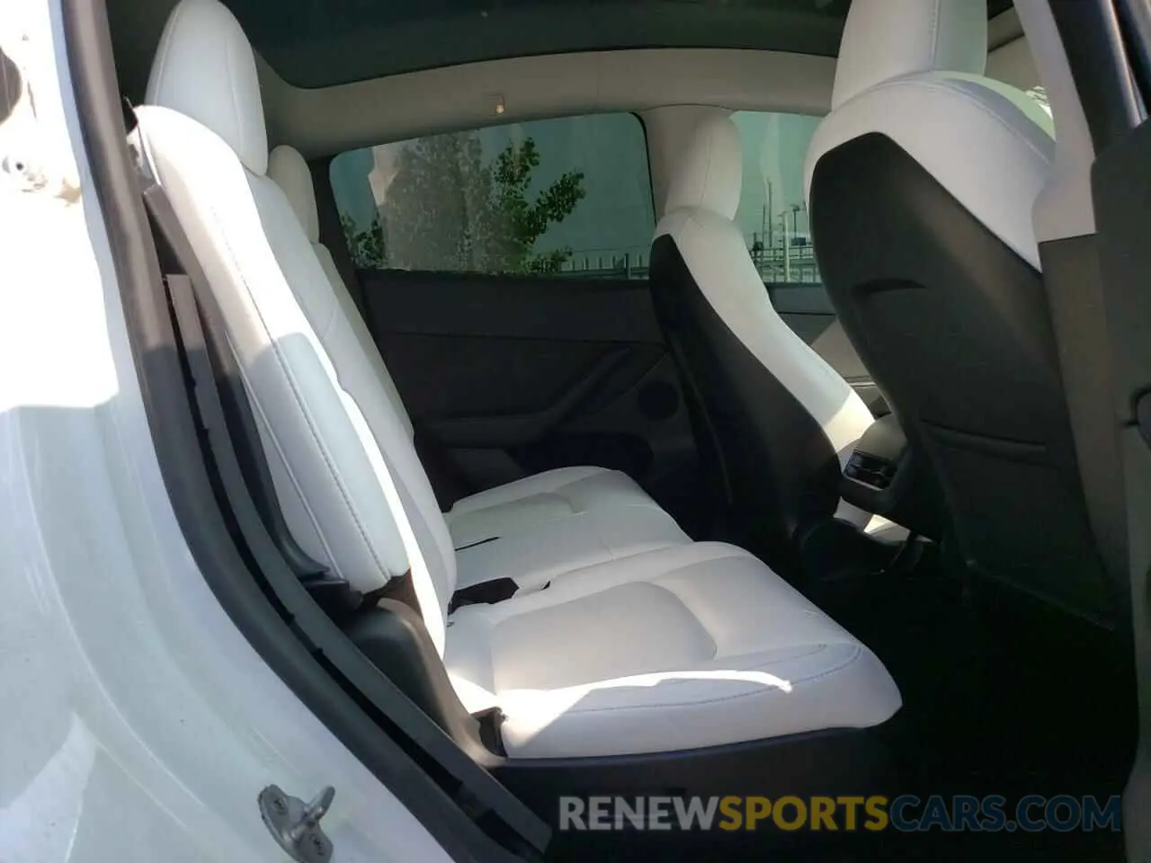 11 fotografías del automóvil dañado 7SAYGAEE8PF761897 TESLA MODEL Y 2023