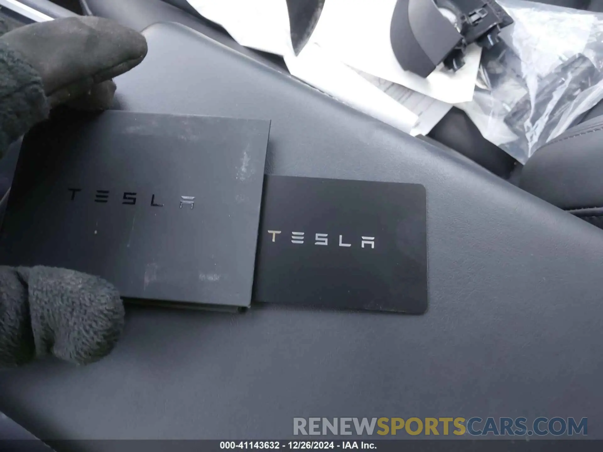 11 fotografías del automóvil dañado 7SAYGAEE8PF832094 TESLA MODEL Y 2023