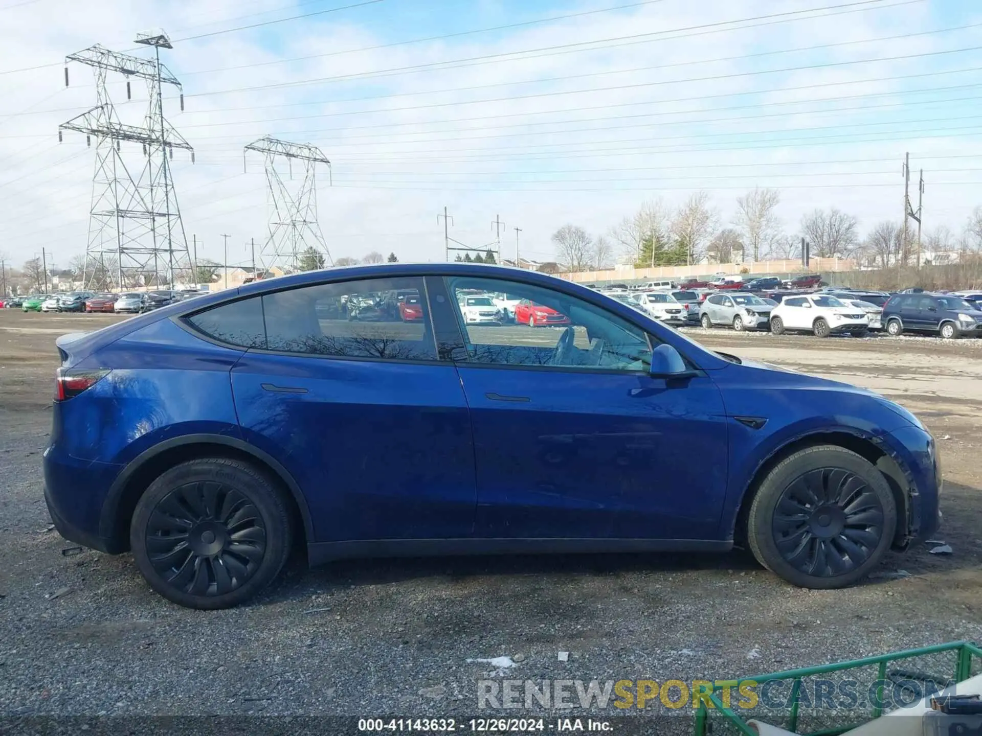 13 fotografías del automóvil dañado 7SAYGAEE8PF832094 TESLA MODEL Y 2023