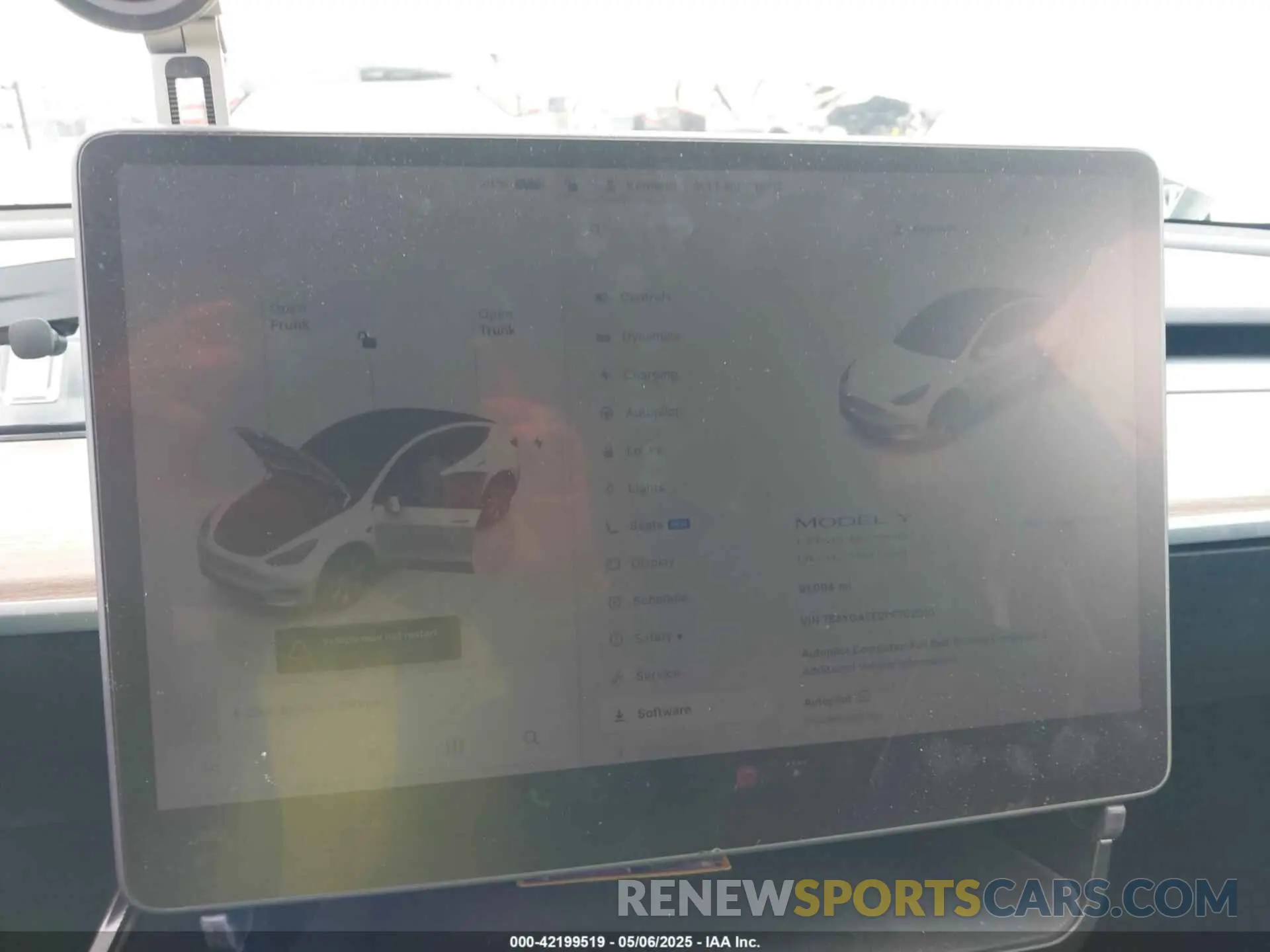 18 fotografías del automóvil dañado 7SAYGAEE9PF702910 TESLA MODEL Y 2023