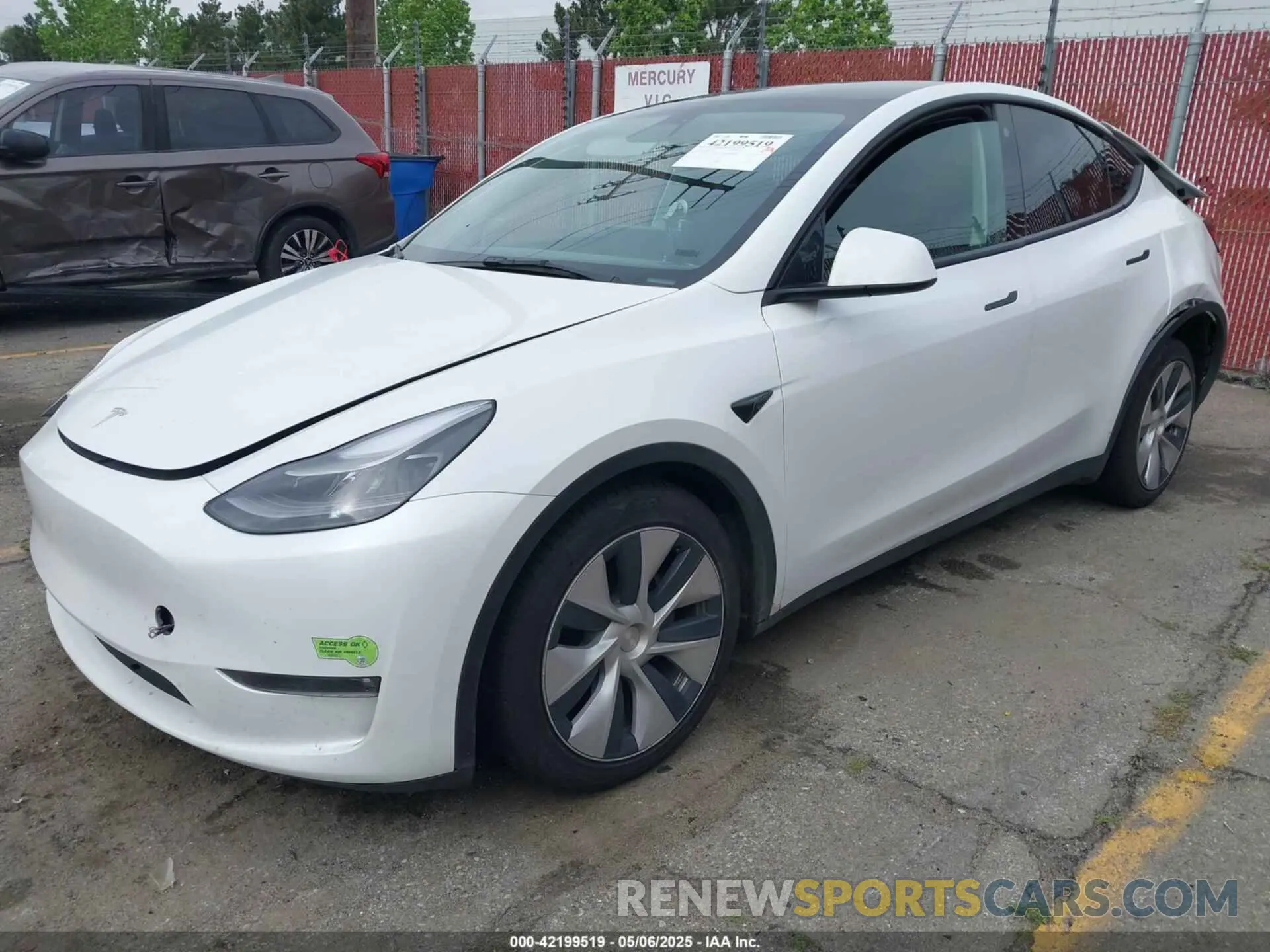2 fotografías del automóvil dañado 7SAYGAEE9PF702910 TESLA MODEL Y 2023