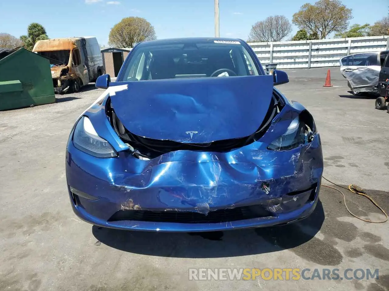 5 fotografías del automóvil dañado 7SAYGAEE9PF709792 TESLA MODEL Y 2023