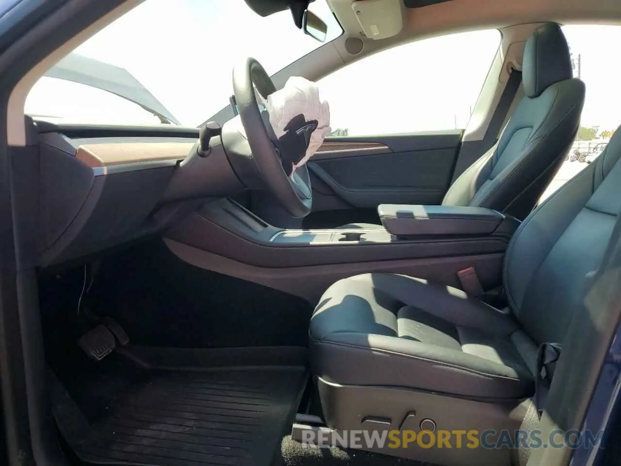 7 fotografías del automóvil dañado 7SAYGAEE9PF709792 TESLA MODEL Y 2023
