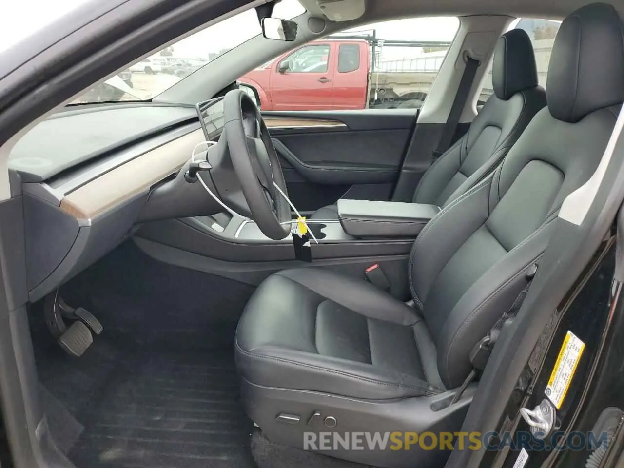 7 fotografías del automóvil dañado 7SAYGAEE9PF716323 TESLA MODEL Y 2023
