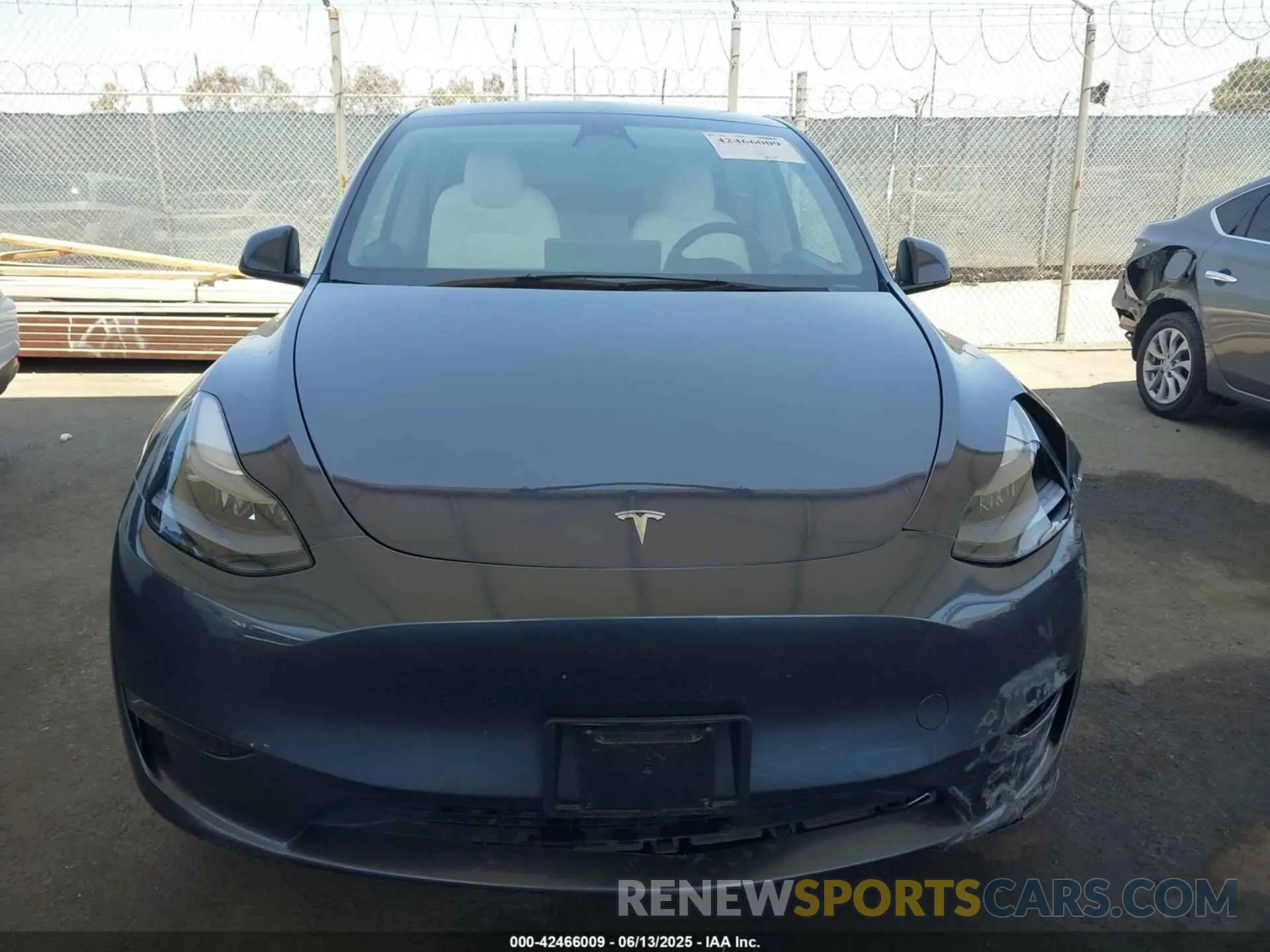 12 fotografías del automóvil dañado 7SAYGAEE9PF743795 TESLA MODEL Y 2023