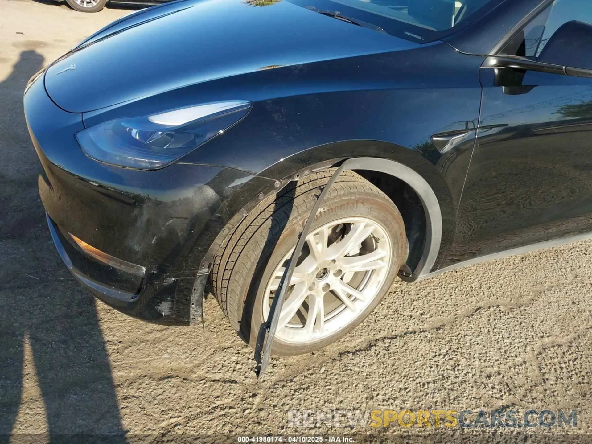 20 fotografías del automóvil dañado 7SAYGAEEXPF673871 TESLA MODEL Y 2023