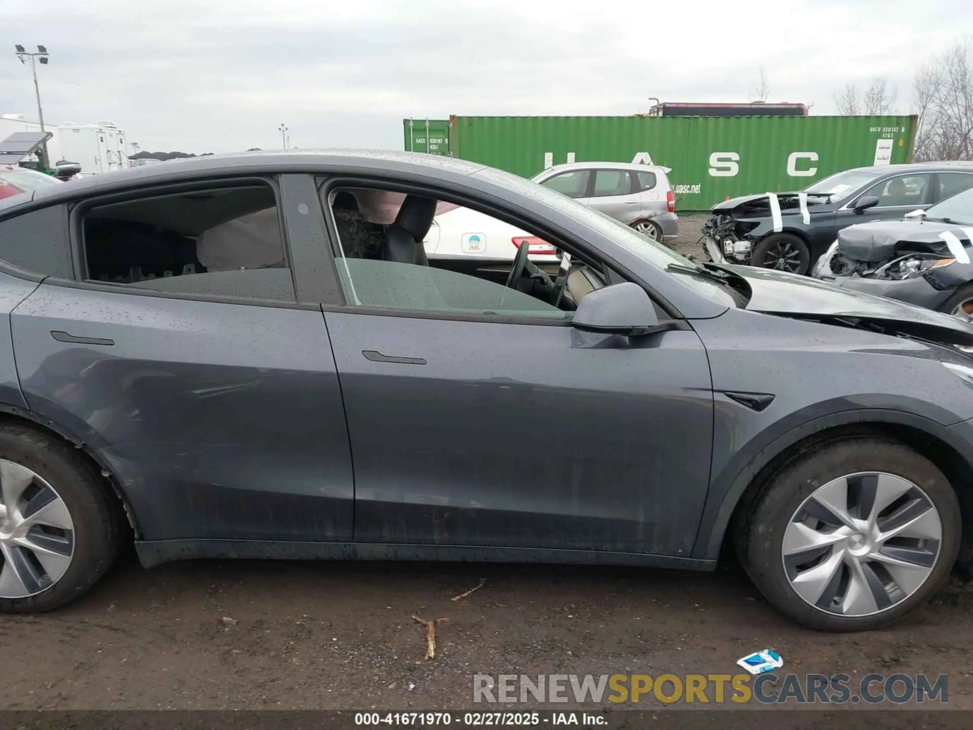 13 fotografías del automóvil dañado 7SAYGDED0PF922882 TESLA MODEL Y 2023