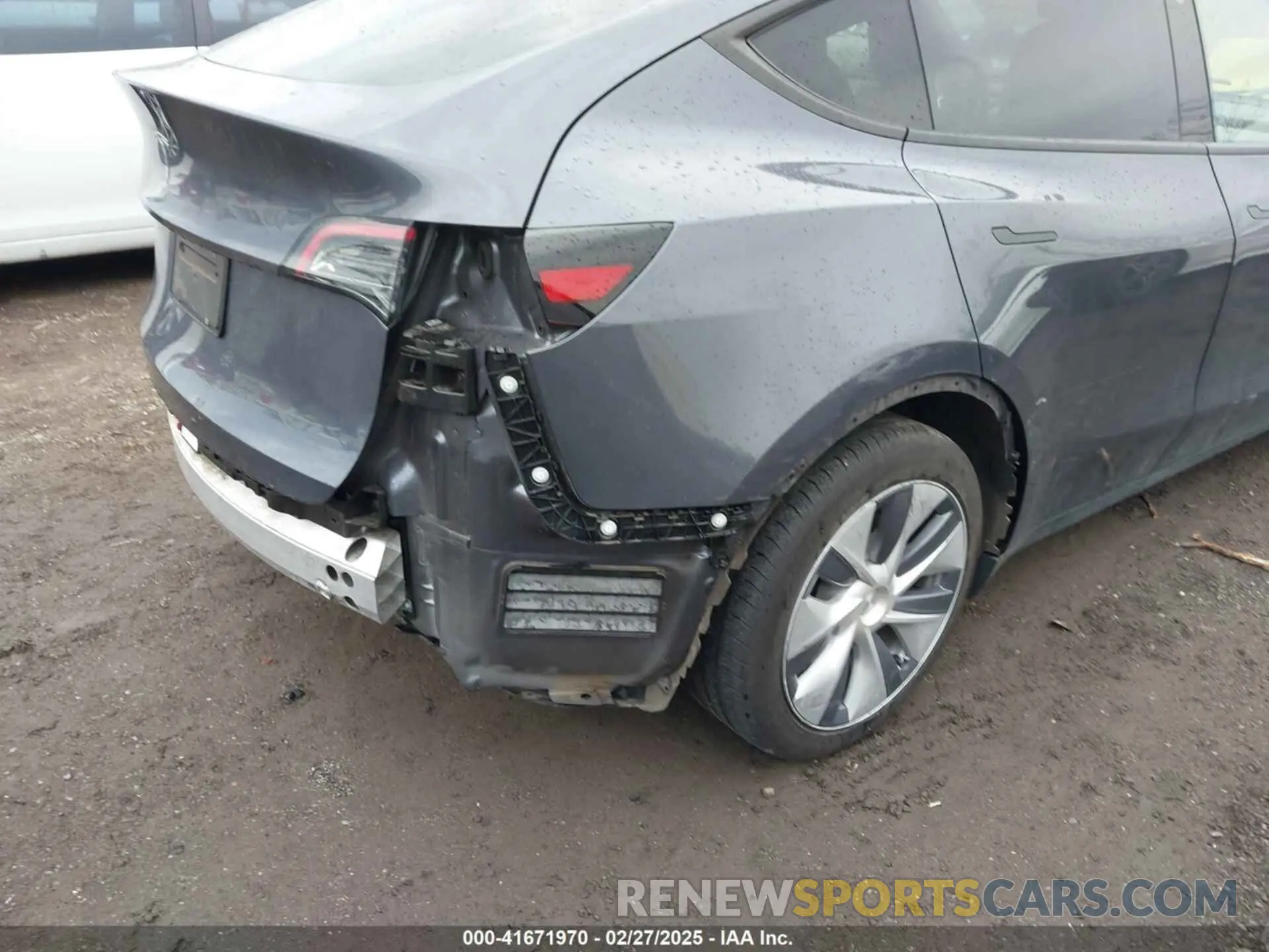 20 fotografías del automóvil dañado 7SAYGDED0PF922882 TESLA MODEL Y 2023