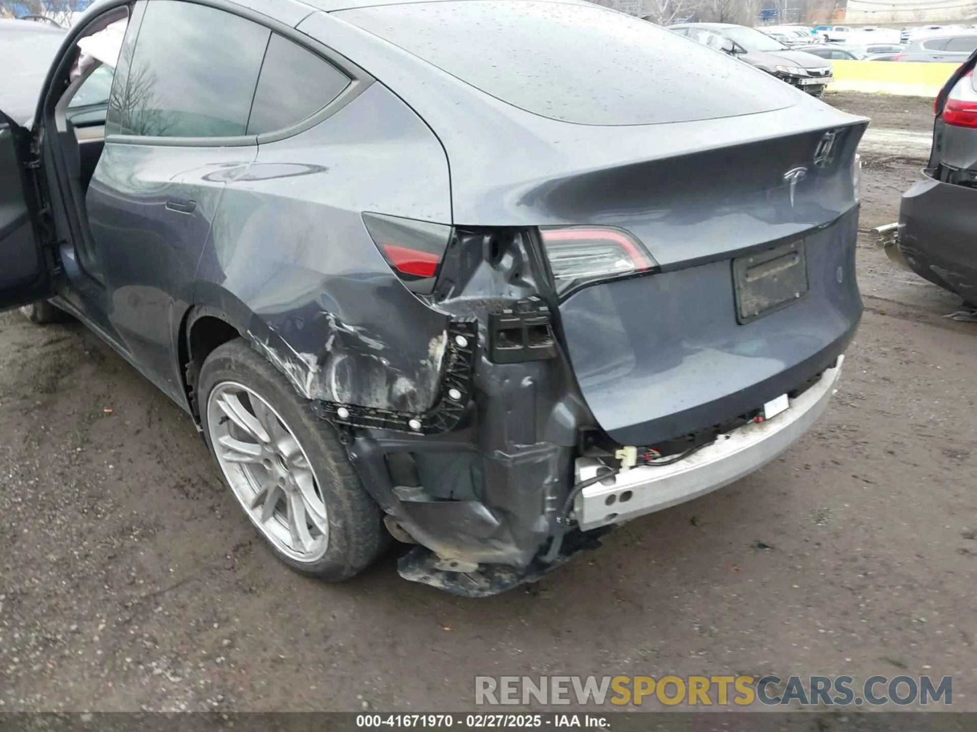 6 fotografías del automóvil dañado 7SAYGDED0PF922882 TESLA MODEL Y 2023