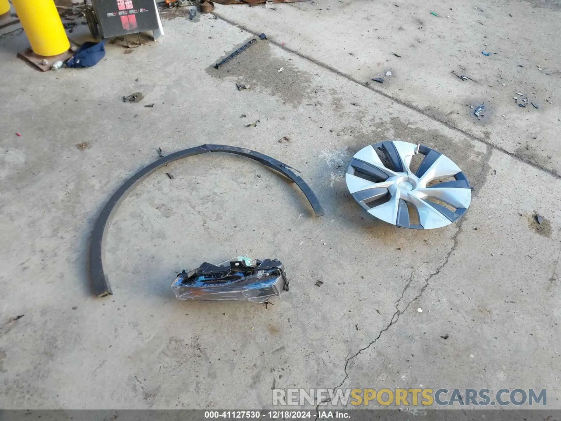11 fotografías del automóvil dañado 7SAYGDED0PF963061 TESLA MODEL Y 2023