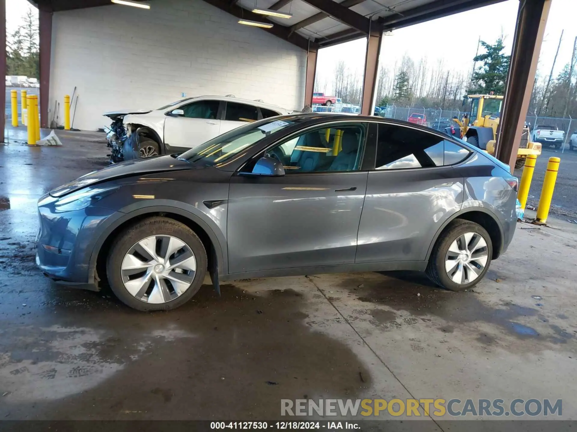 14 fotografías del automóvil dañado 7SAYGDED0PF963061 TESLA MODEL Y 2023