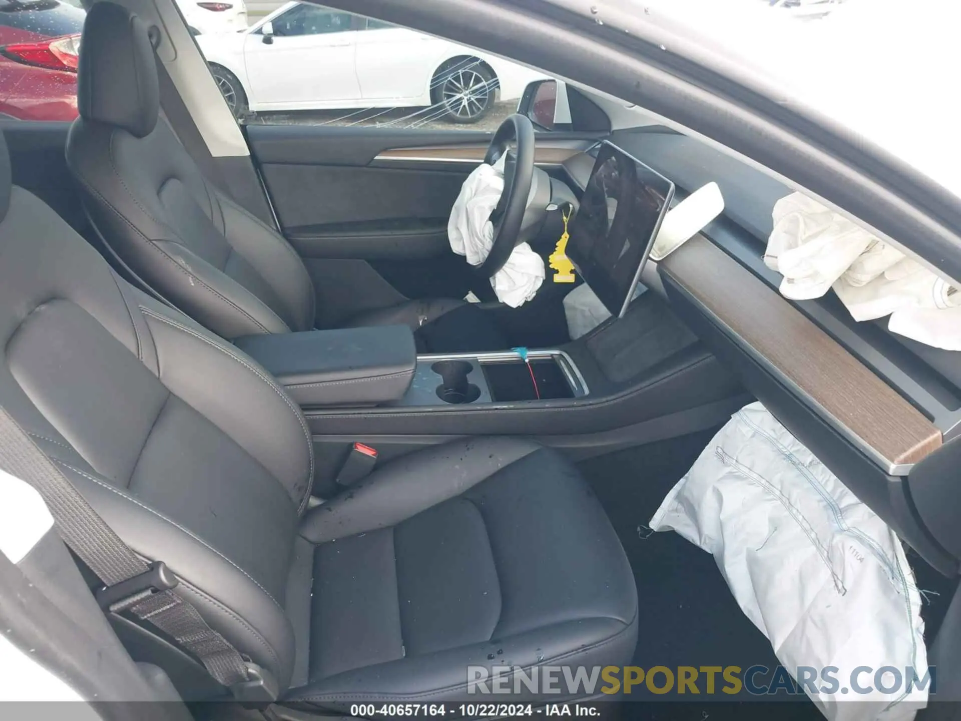 5 fotografías del automóvil dañado 7SAYGDED1PF957284 TESLA MODEL Y 2023