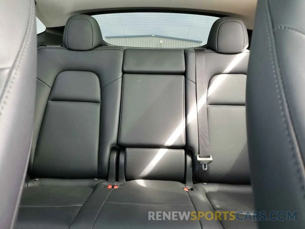 10 fotografías del automóvil dañado 7SAYGDED1PF960928 TESLA MODEL Y 2023