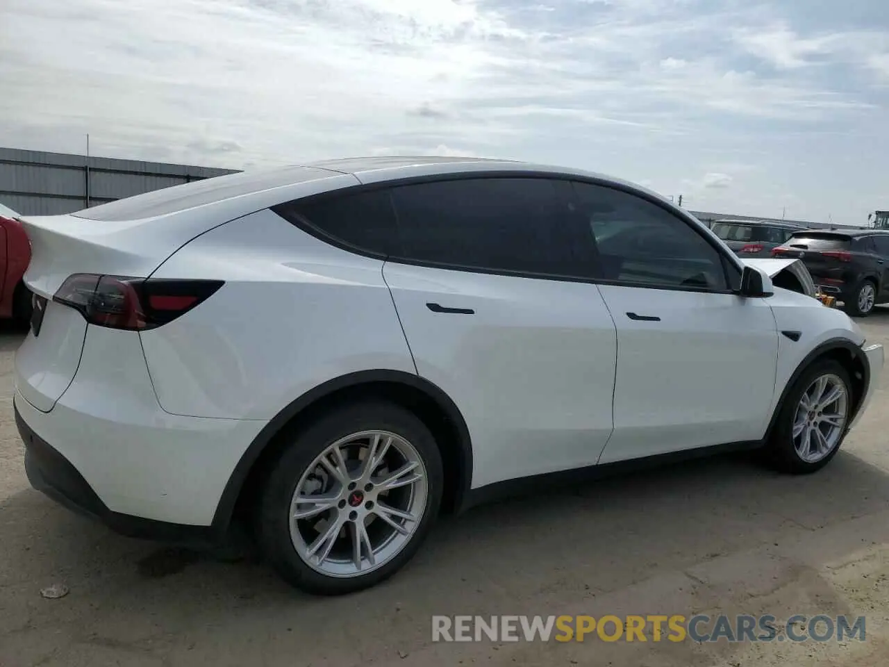3 fotografías del automóvil dañado 7SAYGDED1PF960928 TESLA MODEL Y 2023