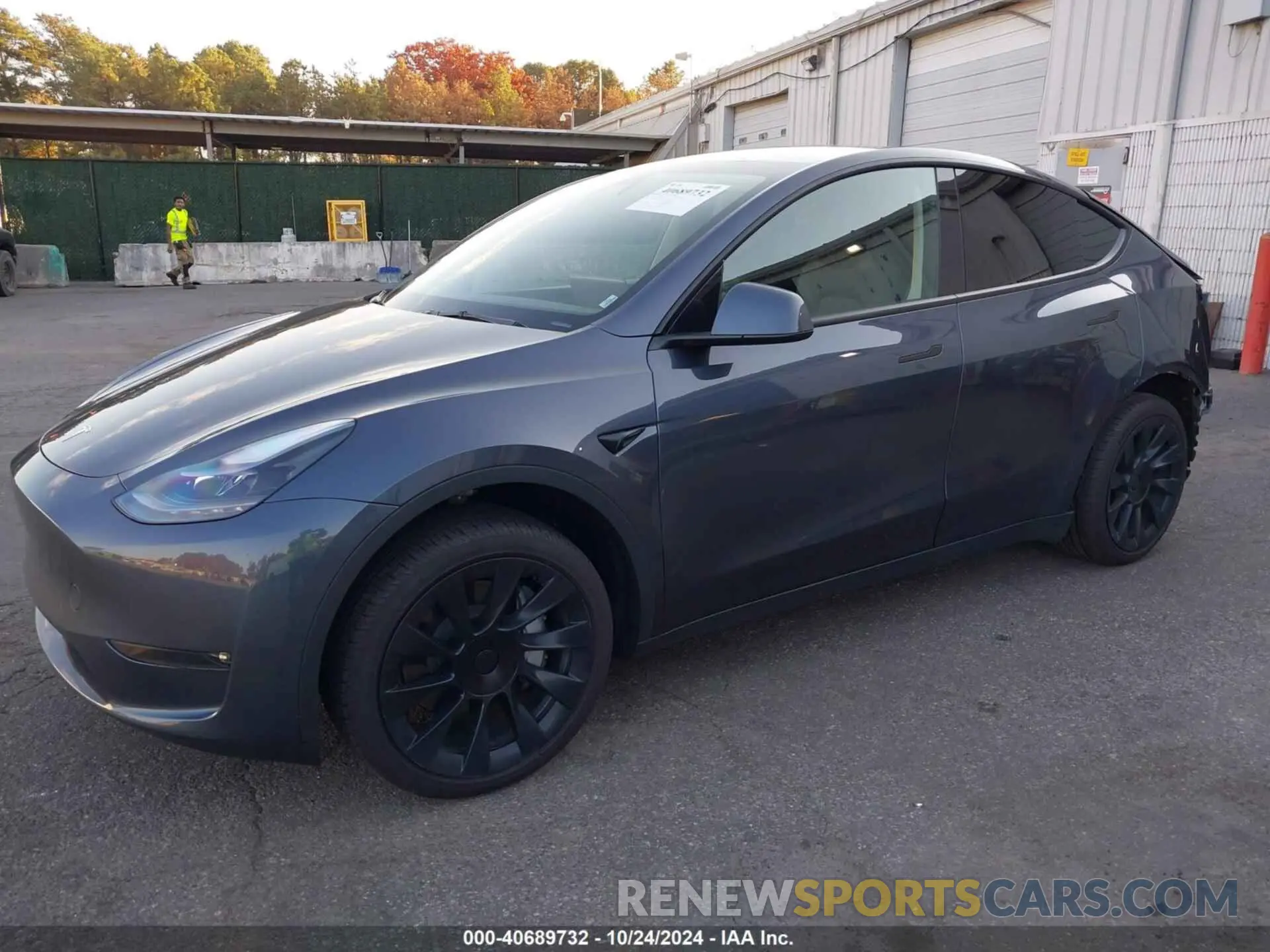 2 fotografías del automóvil dañado 7SAYGDED1PF961030 TESLA MODEL Y 2023