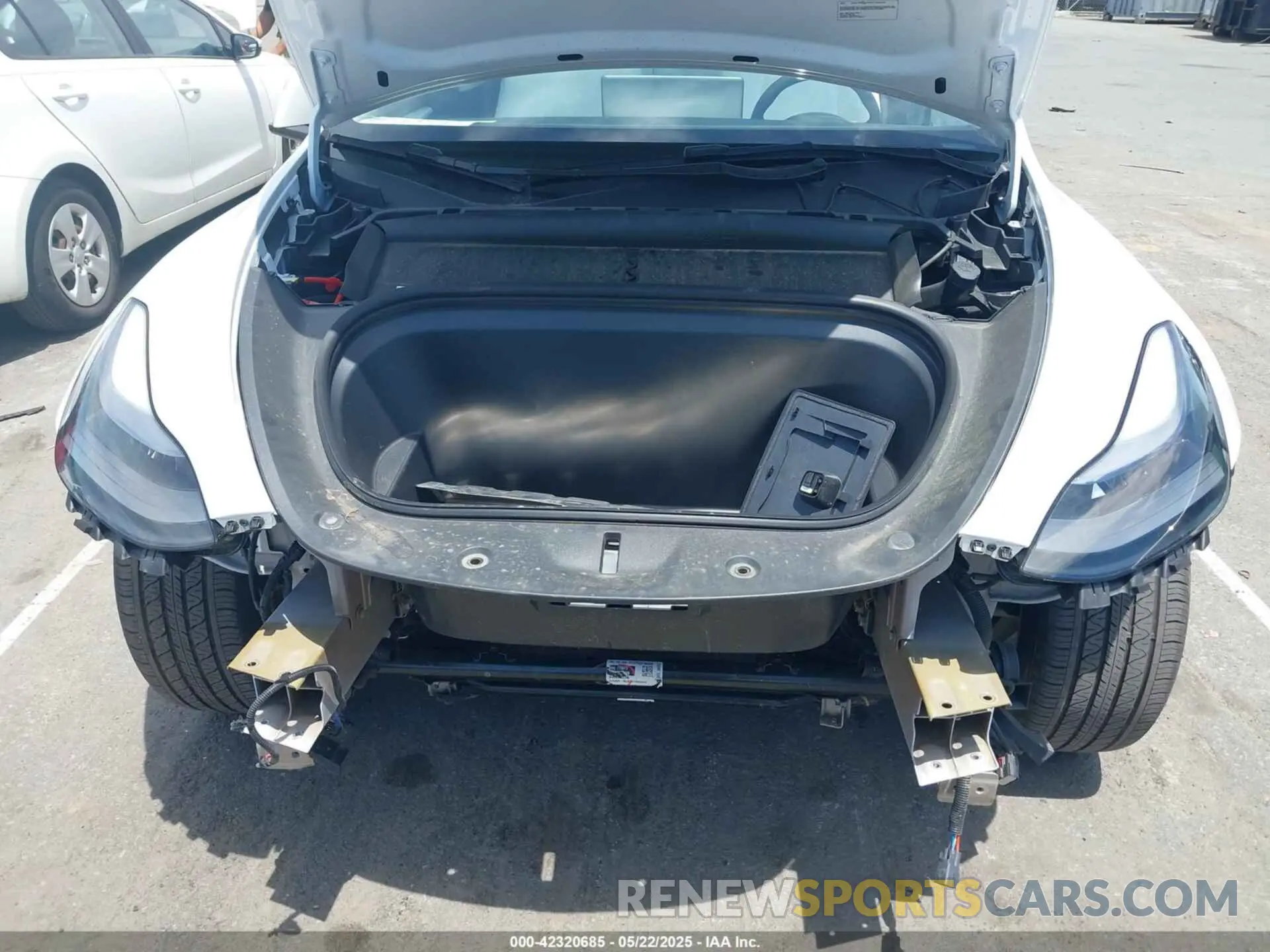 10 fotografías del automóvil dañado 7SAYGDED2PF931521 TESLA MODEL Y 2023