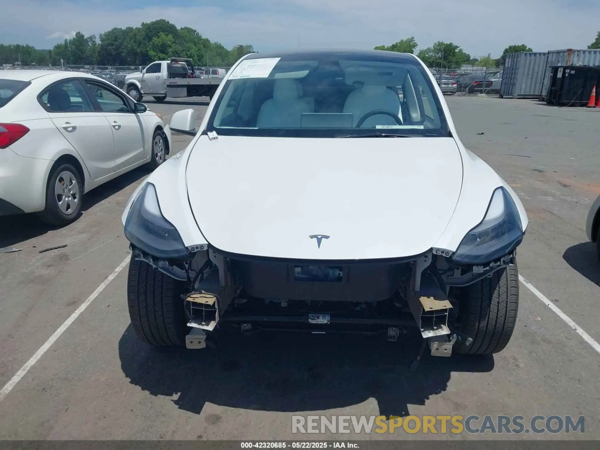 11 fotografías del automóvil dañado 7SAYGDED2PF931521 TESLA MODEL Y 2023