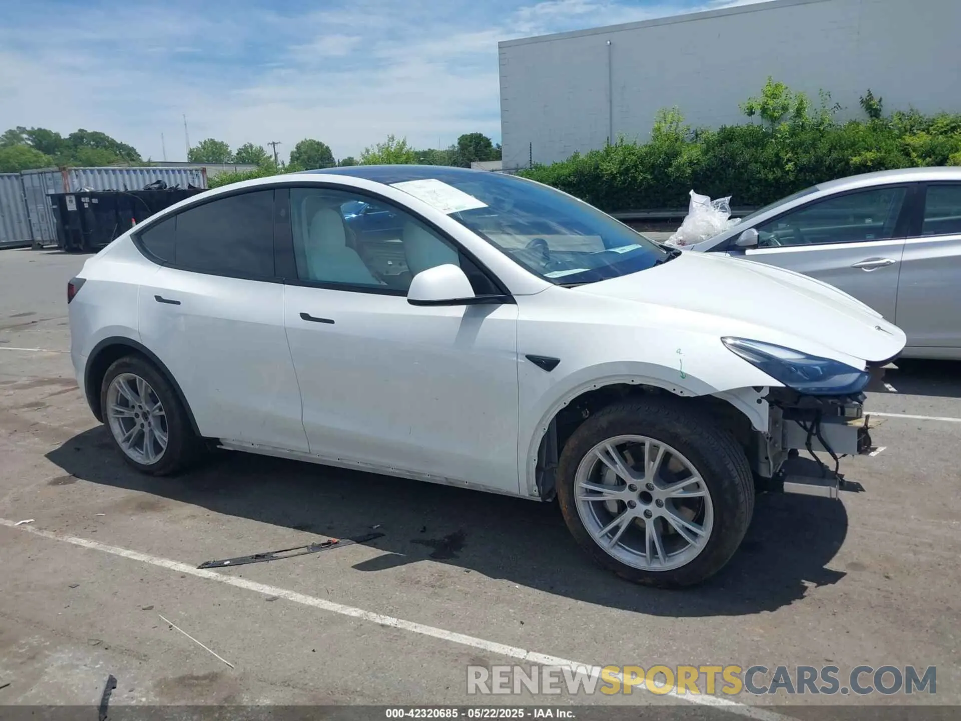 12 fotografías del automóvil dañado 7SAYGDED2PF931521 TESLA MODEL Y 2023
