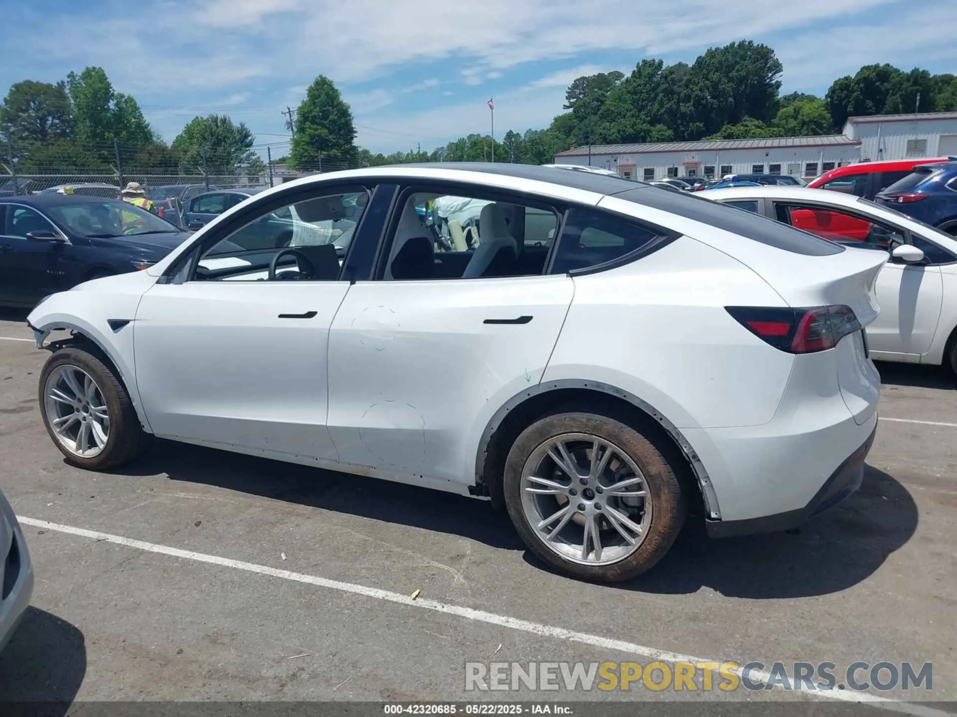 13 fotografías del automóvil dañado 7SAYGDED2PF931521 TESLA MODEL Y 2023