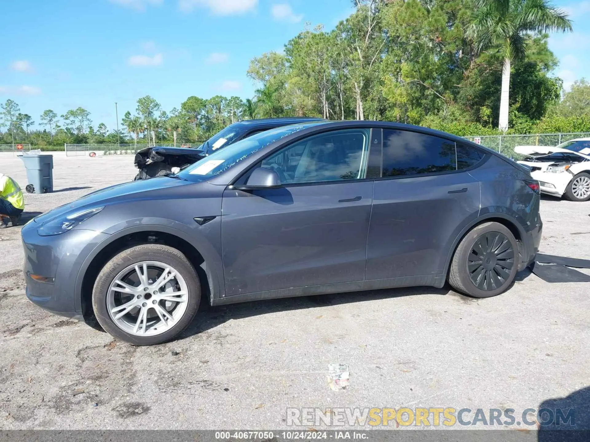 14 fotografías del automóvil dañado 7SAYGDED2PF947136 TESLA MODEL Y 2023