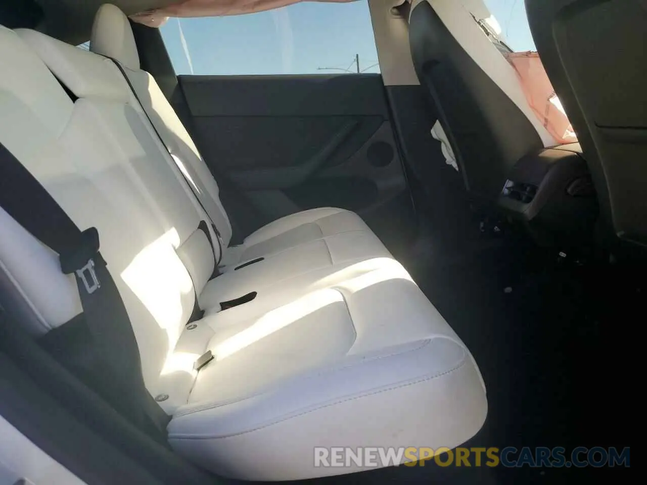 10 fotografías del automóvil dañado 7SAYGDED3PF962910 TESLA MODEL Y 2023
