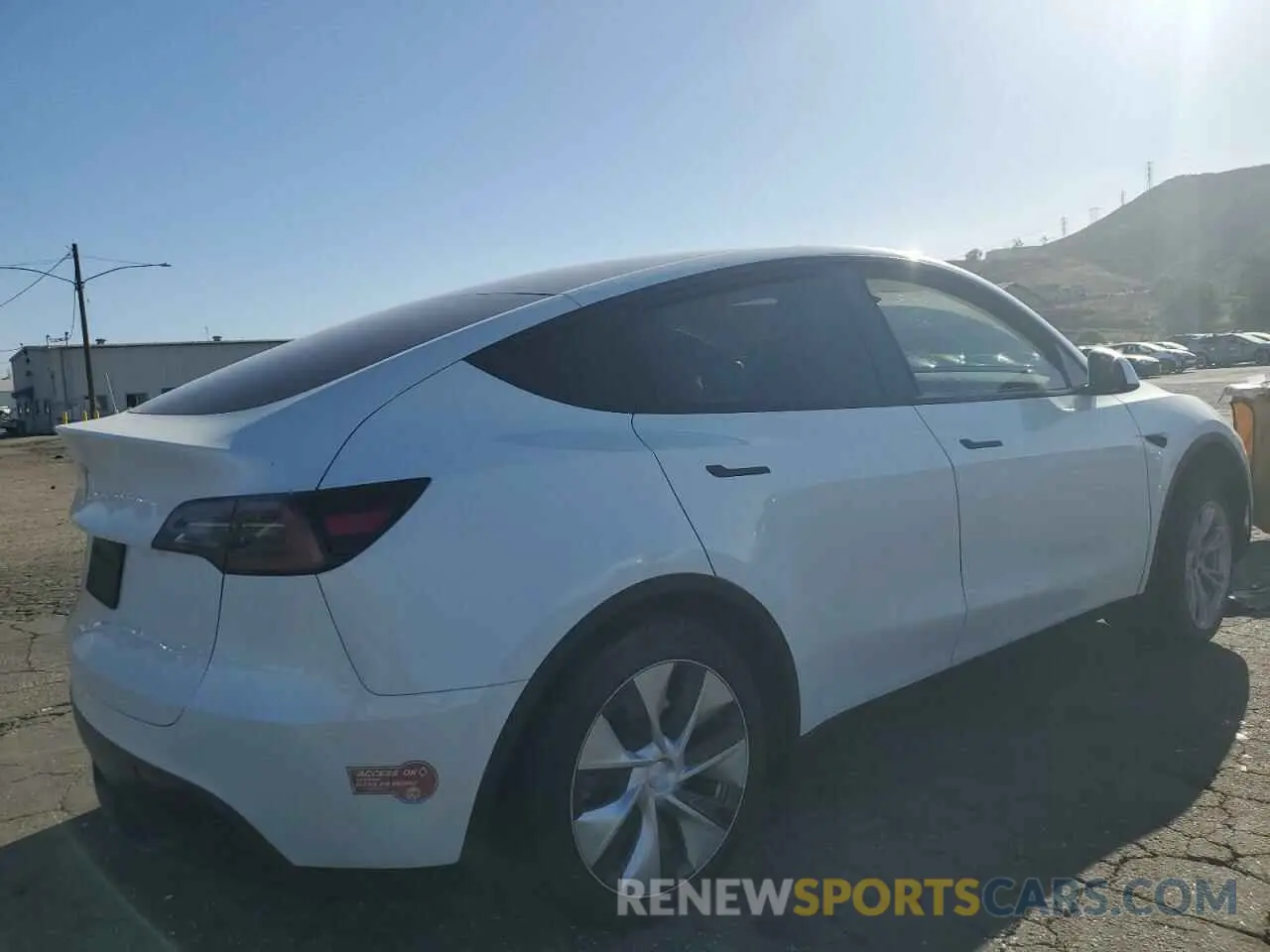 3 fotografías del automóvil dañado 7SAYGDED3PF962910 TESLA MODEL Y 2023