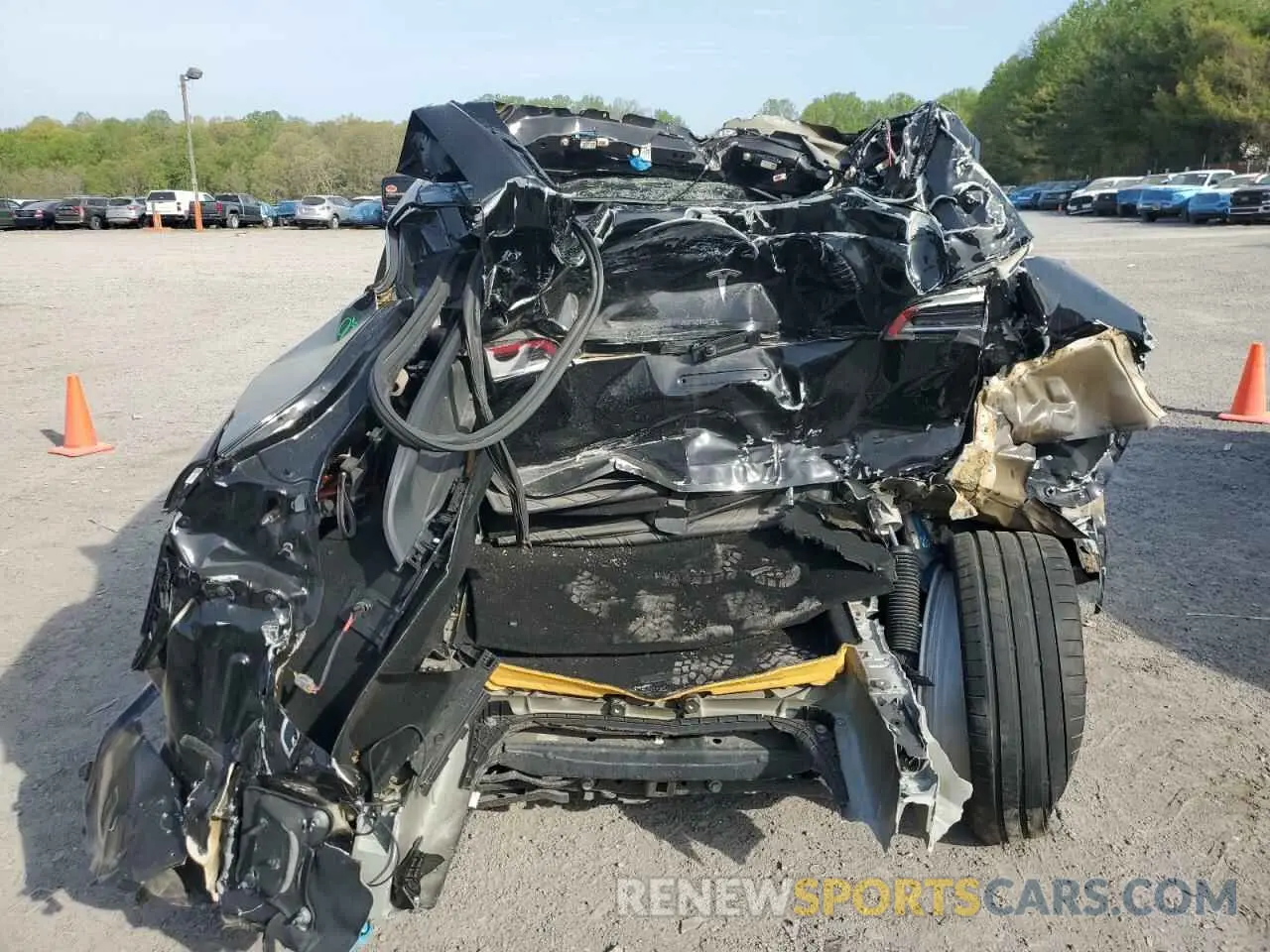 6 fotografías del automóvil dañado 7SAYGDED4PF931181 TESLA MODEL Y 2023