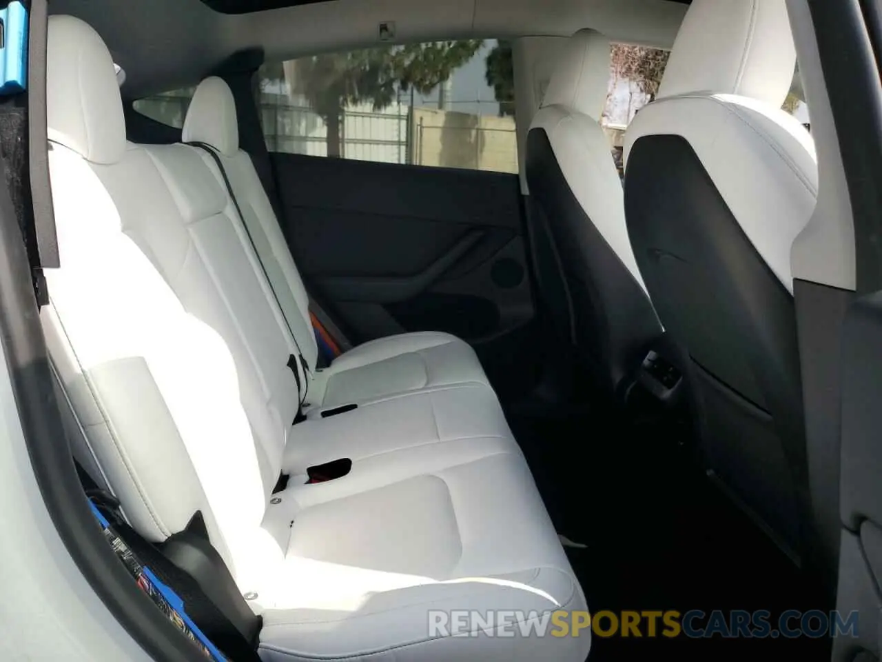 11 fotografías del automóvil dañado 7SAYGDED8PF933497 TESLA MODEL Y 2023