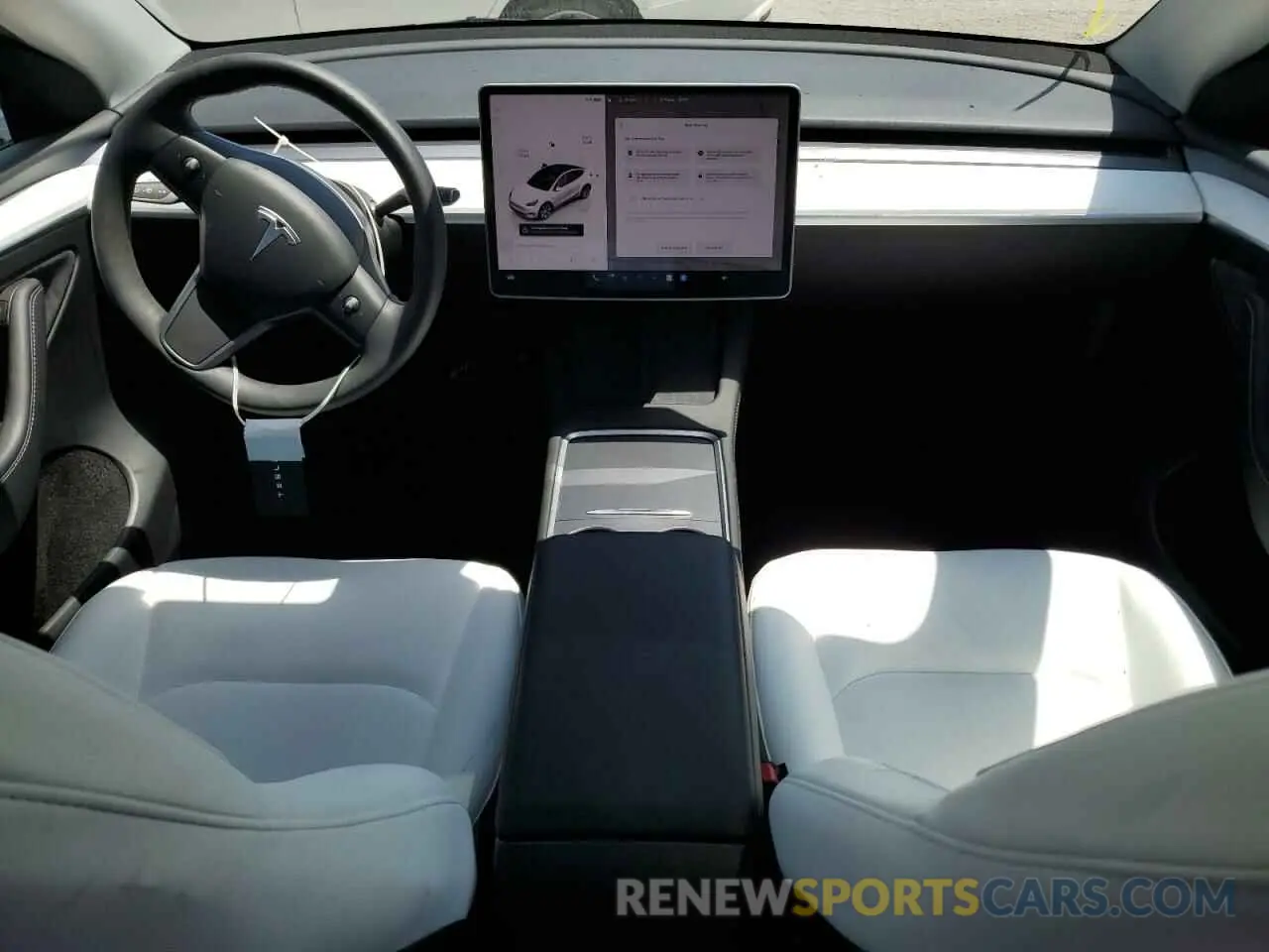 8 fotografías del automóvil dañado 7SAYGDED8PF933497 TESLA MODEL Y 2023