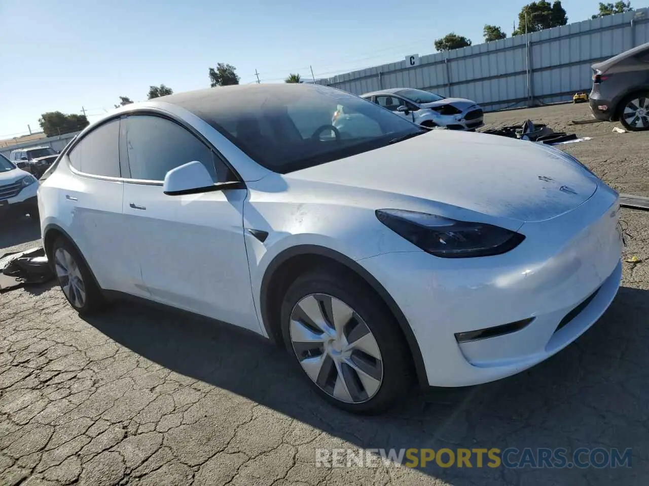 4 fotografías del automóvil dañado 7SAYGDED8PF959565 TESLA MODEL Y 2023