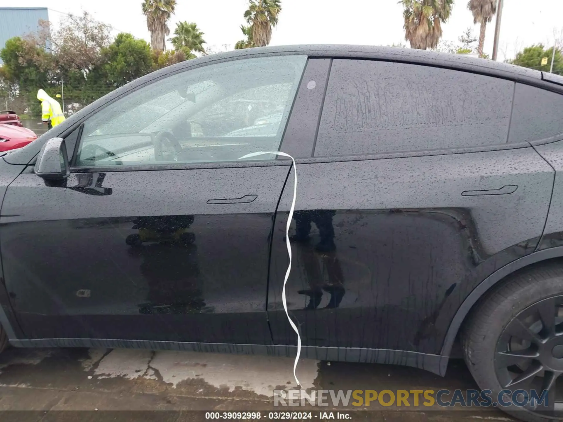 13 fotografías del automóvil dañado 7SAYGDED8PF976883 TESLA MODEL Y 2023