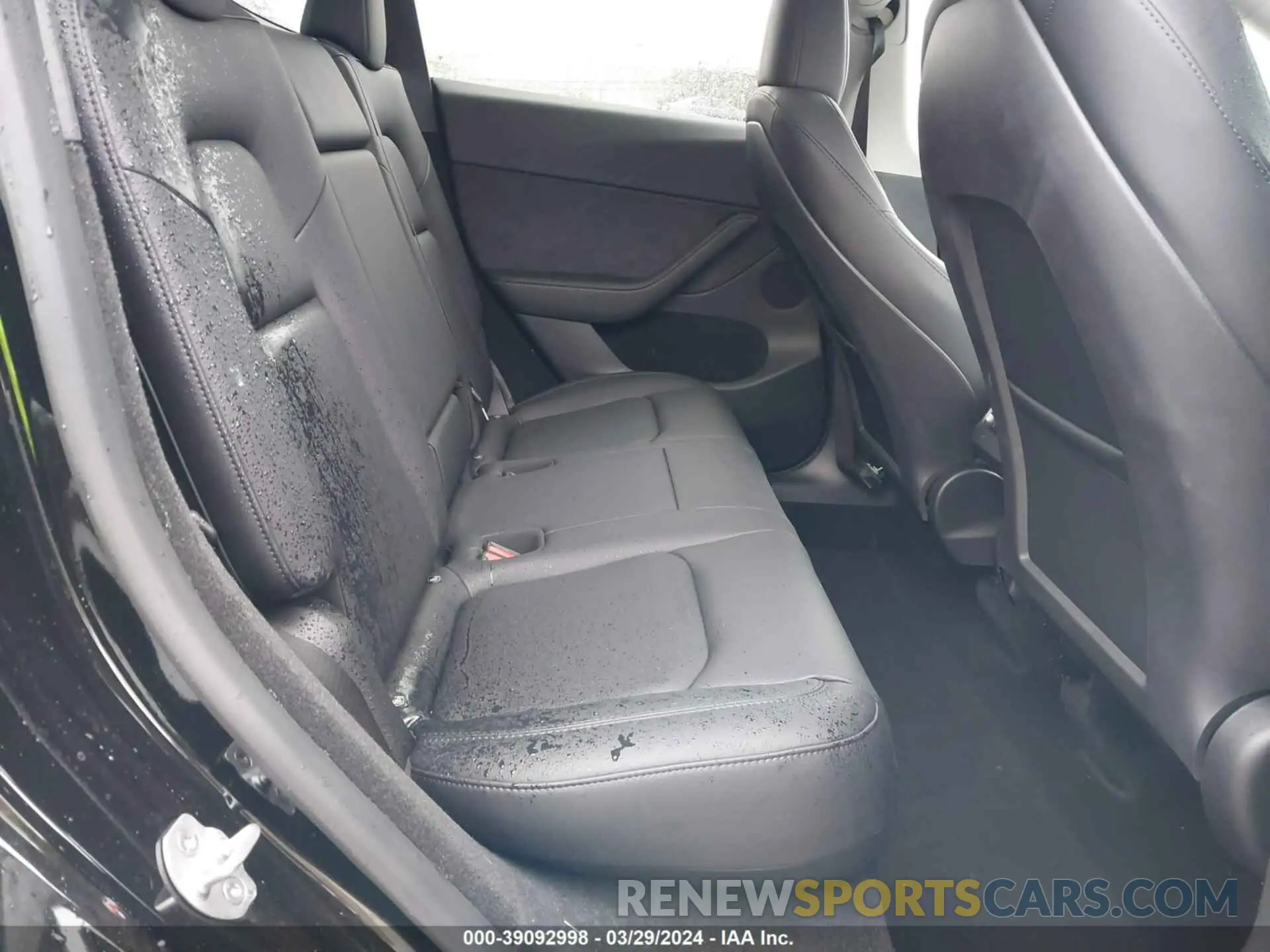 8 fotografías del automóvil dañado 7SAYGDED8PF976883 TESLA MODEL Y 2023