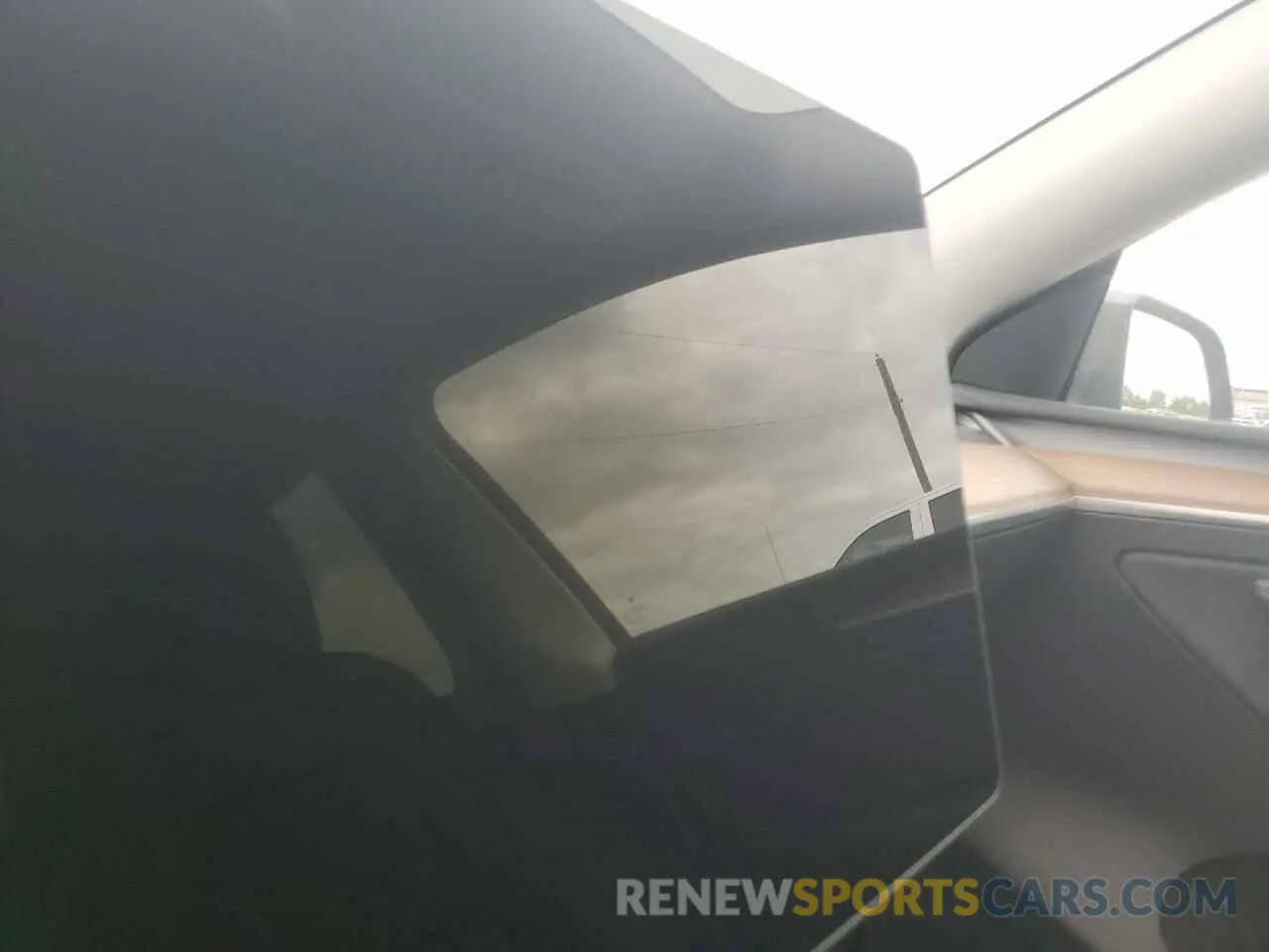 9 fotografías del automóvil dañado 7SAYGDED9PF965231 TESLA MODEL Y 2023