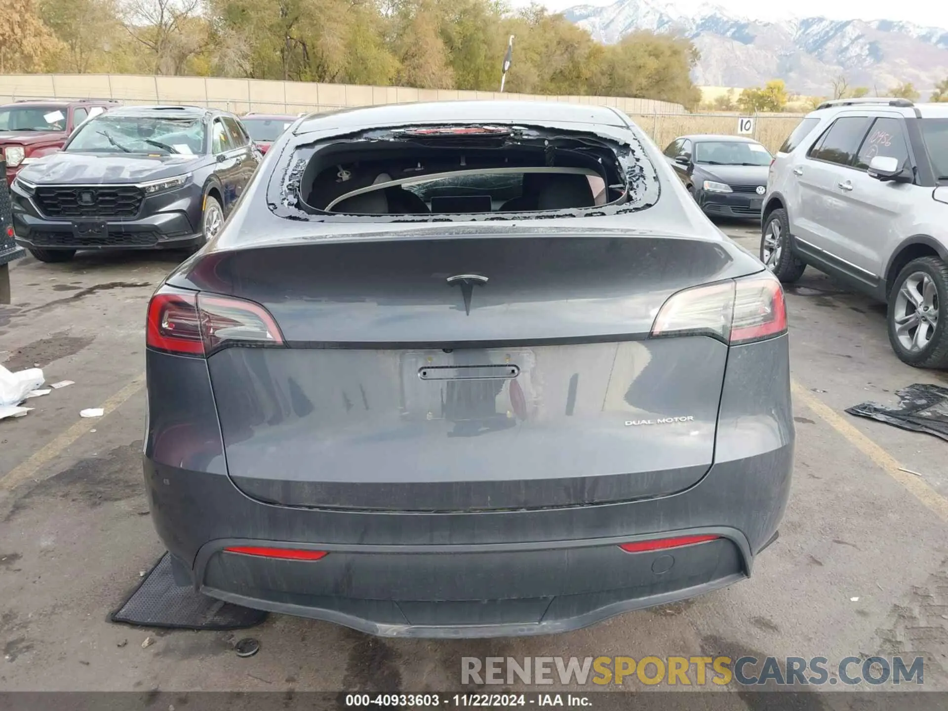 15 fotografías del automóvil dañado 7SAYGDEE0PA029312 TESLA MODEL Y 2023