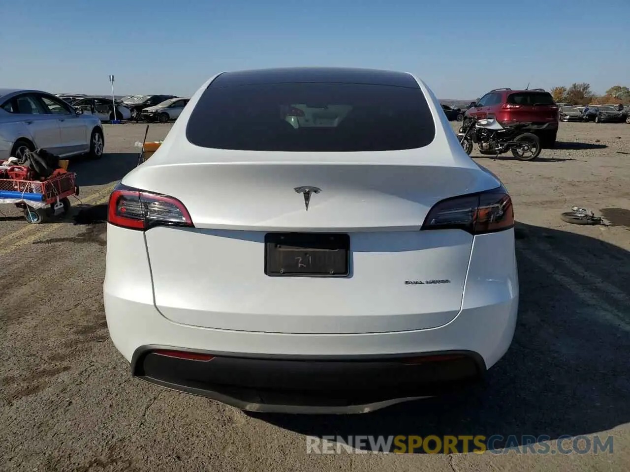6 fotografías del automóvil dañado 7SAYGDEE0PA051858 TESLA MODEL Y 2023