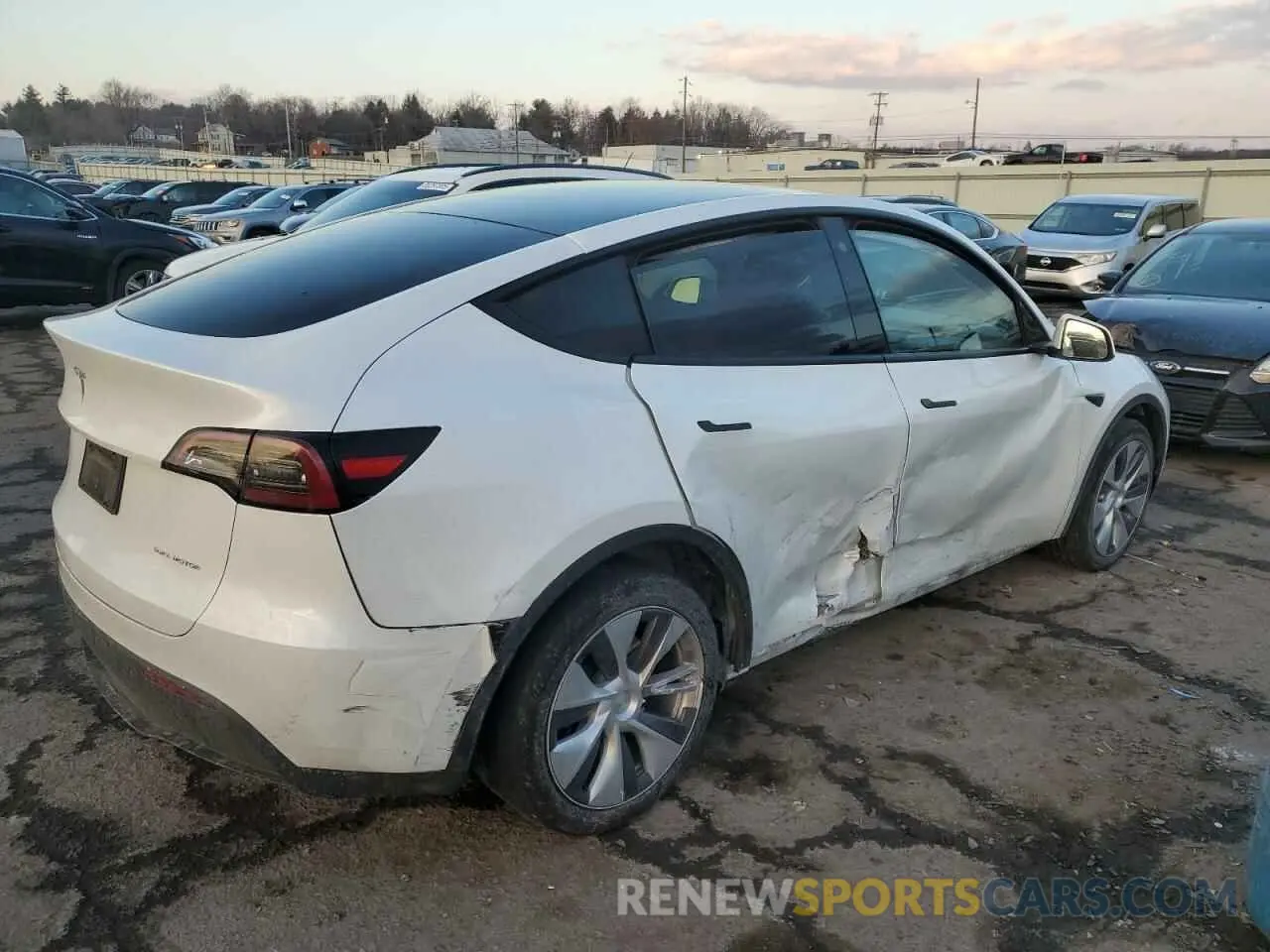3 fotografías del automóvil dañado 7SAYGDEE0PA056087 TESLA MODEL Y 2023