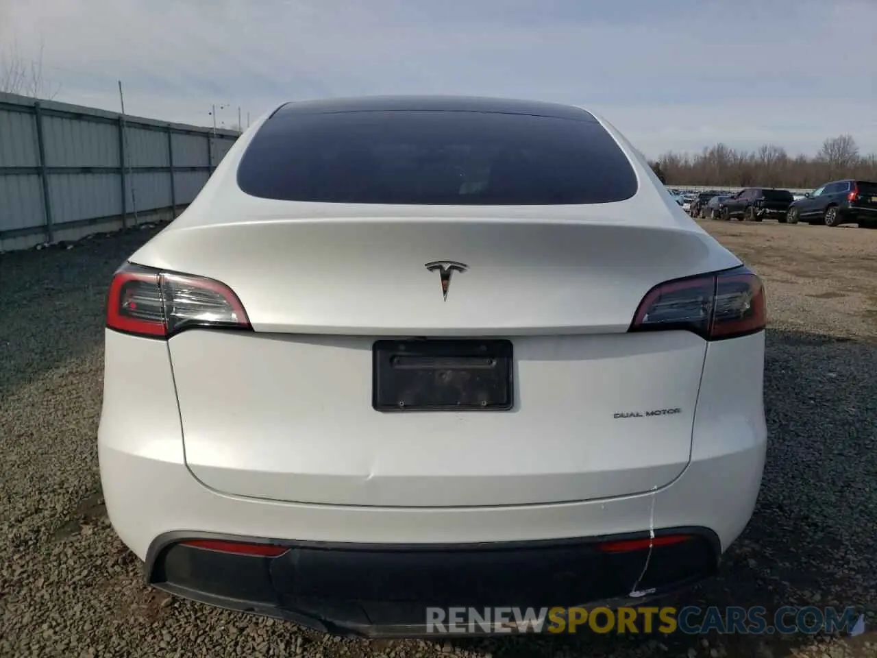 6 fotografías del automóvil dañado 7SAYGDEE0PA065923 TESLA MODEL Y 2023