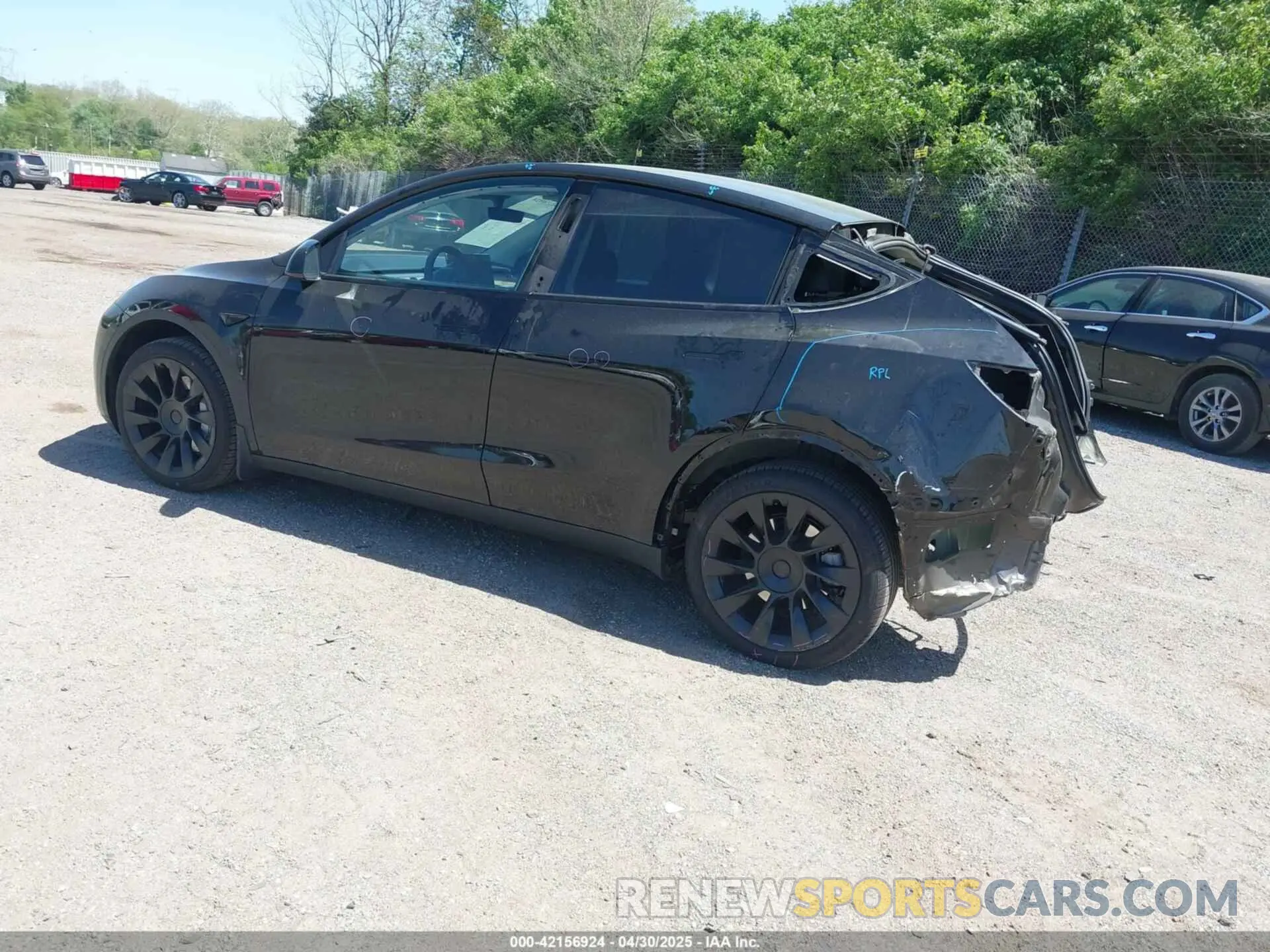 3 fotografías del automóvil dañado 7SAYGDEE0PA111430 TESLA MODEL Y 2023