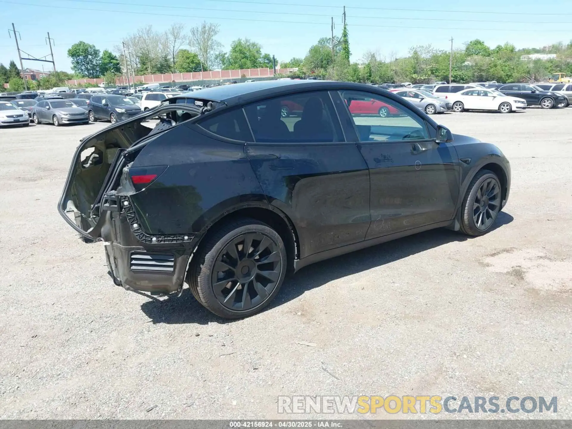 4 fotografías del automóvil dañado 7SAYGDEE0PA111430 TESLA MODEL Y 2023