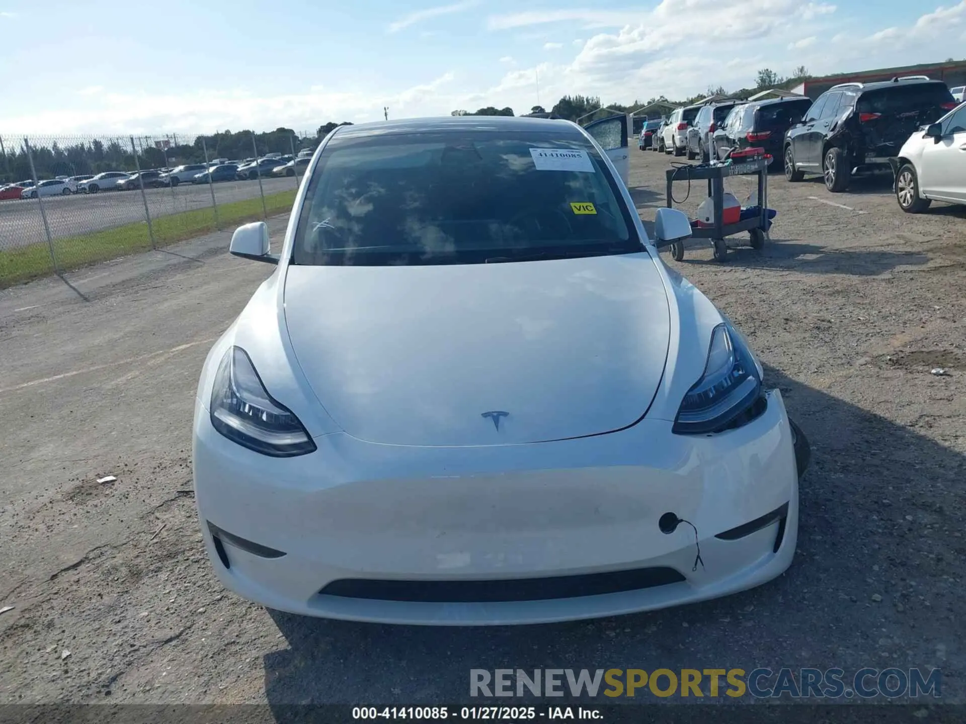 11 fotografías del automóvil dañado 7SAYGDEE0PA128888 TESLA MODEL Y 2023