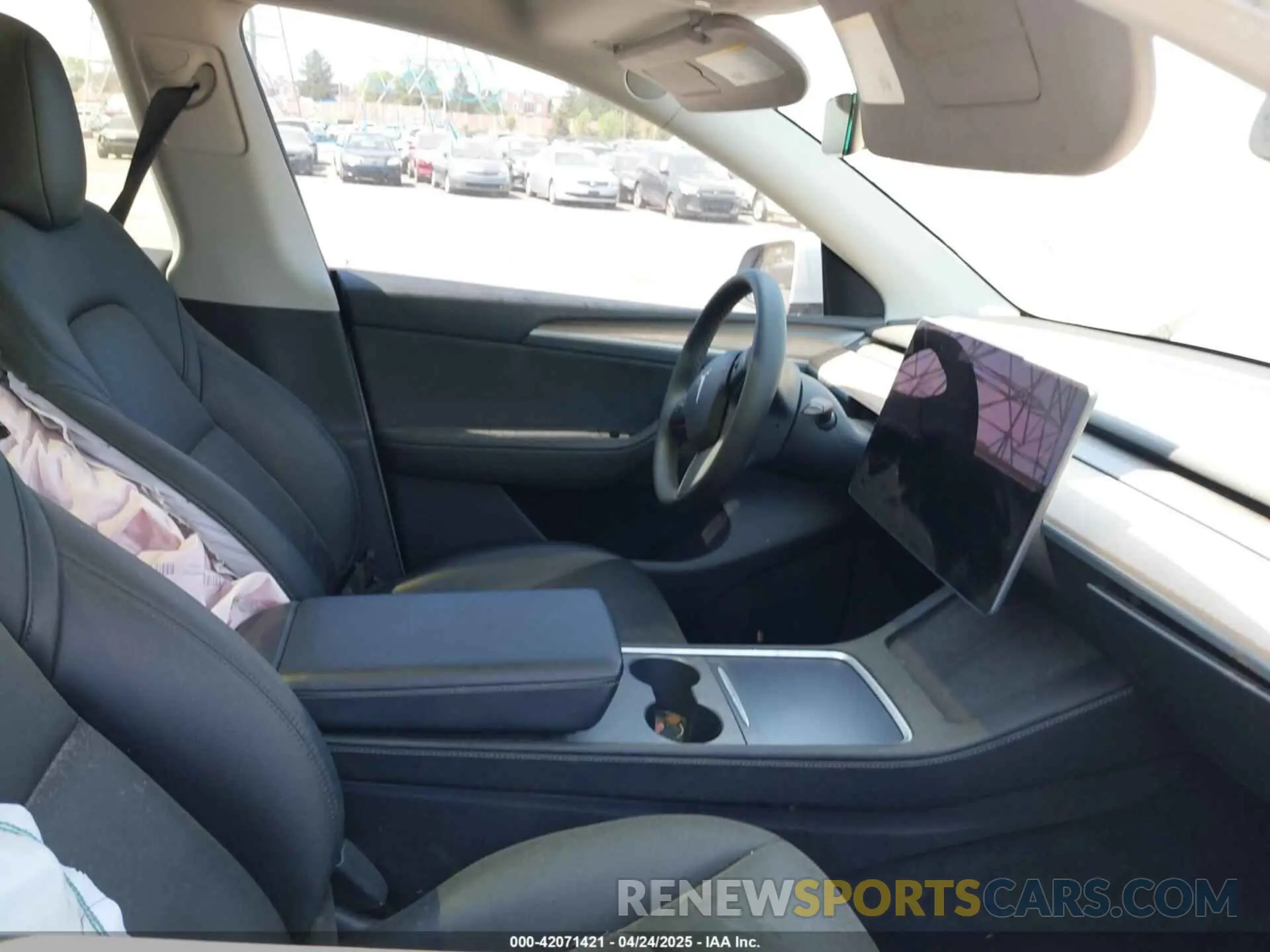 5 fotografías del automóvil dañado 7SAYGDEE0PA130057 TESLA MODEL Y 2023