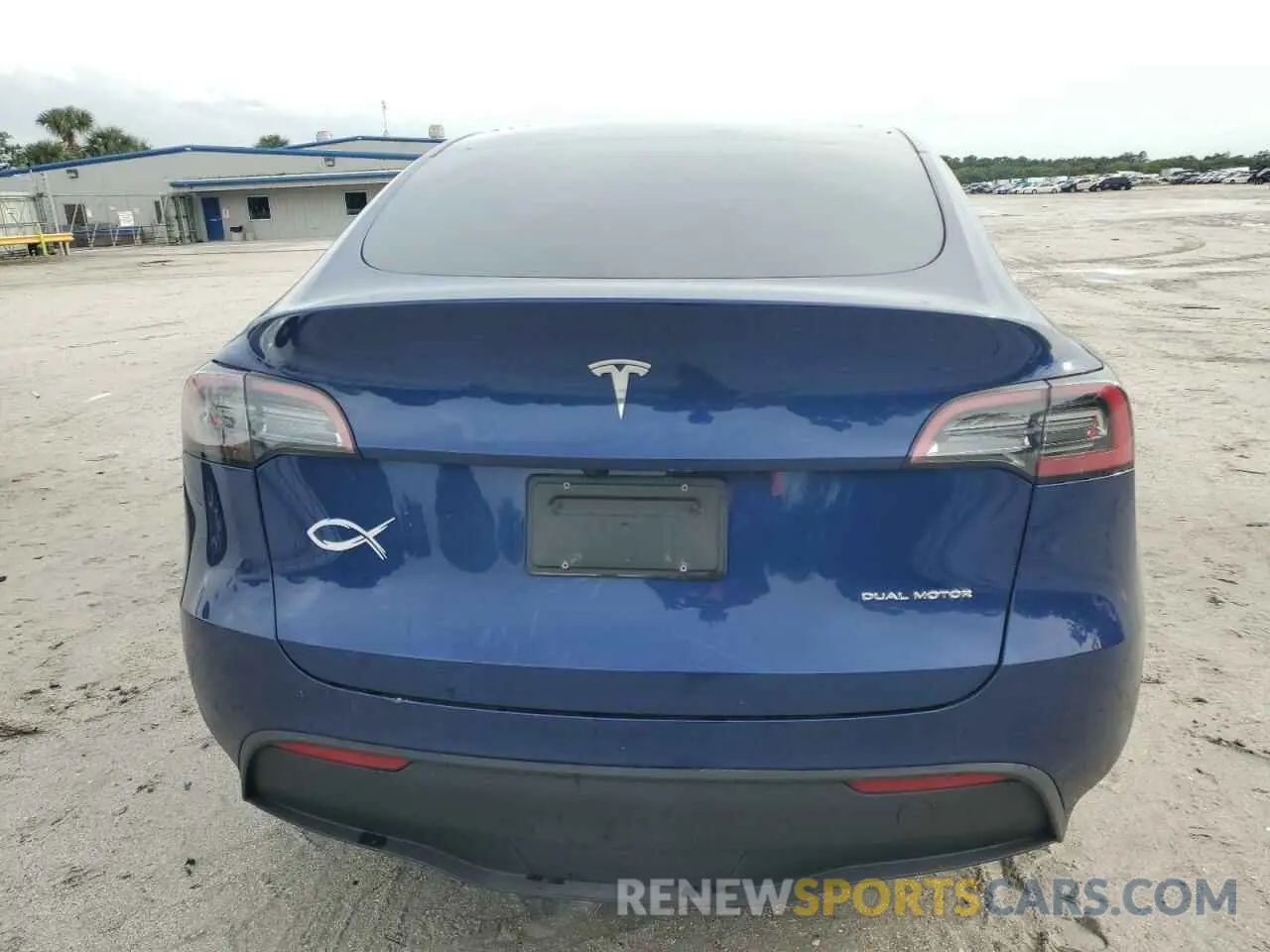 6 fotografías del automóvil dañado 7SAYGDEE0PA153144 TESLA MODEL Y 2023